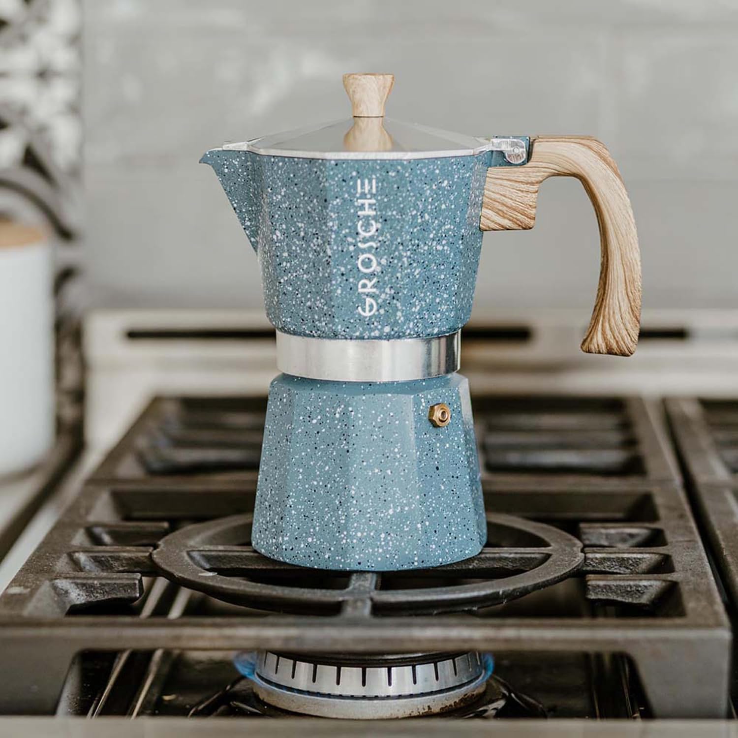 GROSCHE Milano Moka Pot | 9 Espresso Cup - 15.2 oz | Stovetop Espresso Percolator & Coffee Maker – Portable, Ideal for Home and Camping | Cuban Coffee Maker And Italian Moka Pot For Stovetop Espresso; For Gas, Electric, And Propane Stoves With A Soft-Tou…