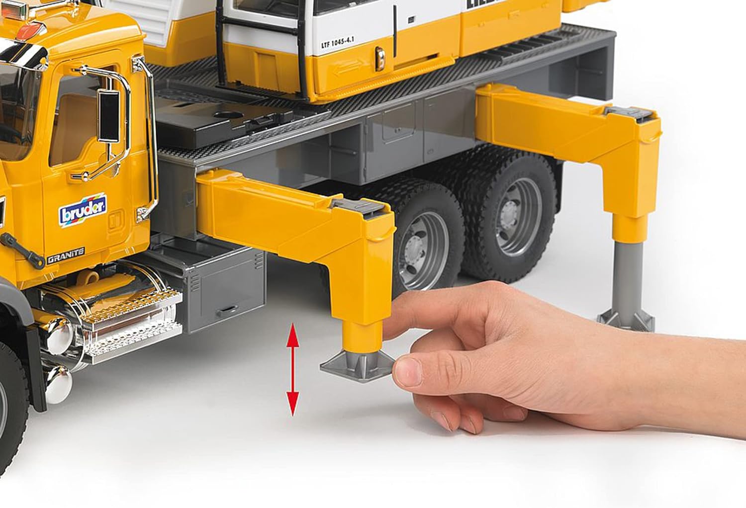 Bruder 02818 Mack Granite Liebherr Crane Truck