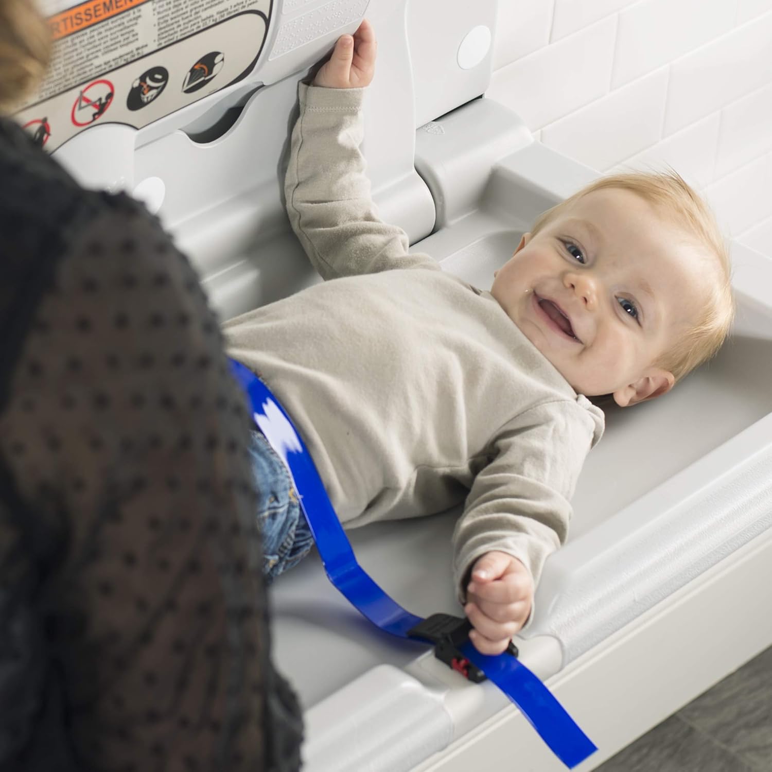 SafetyCraft Horizontal Wall-Mounted Baby Diaper Changing Station - Easy to Clean