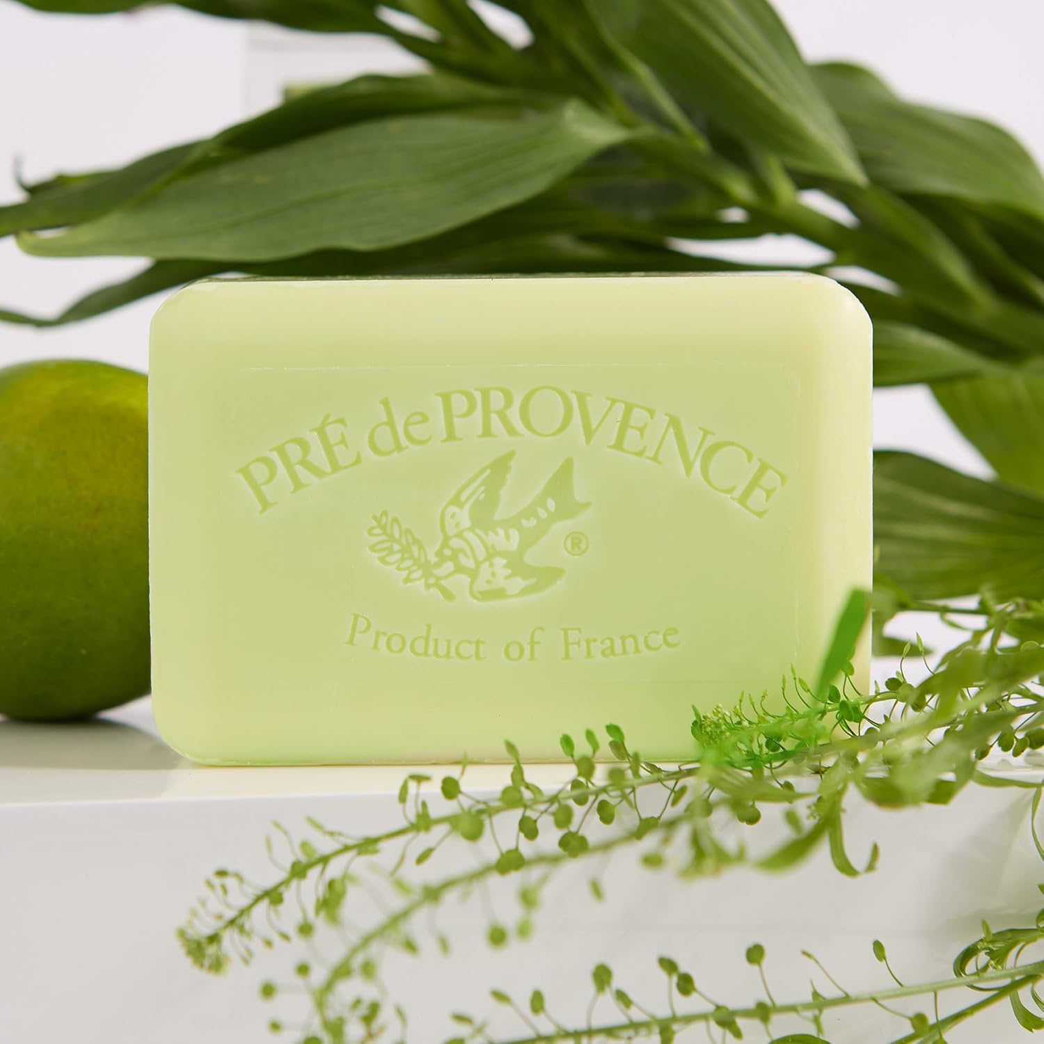 Pre de Provence Artisanal Soap Bar, Enriched with Organic Shea Butter, Natural French Skincare, Quad Milled for Rich Smooth Lather, 8.8 Ounce, Ocean Air