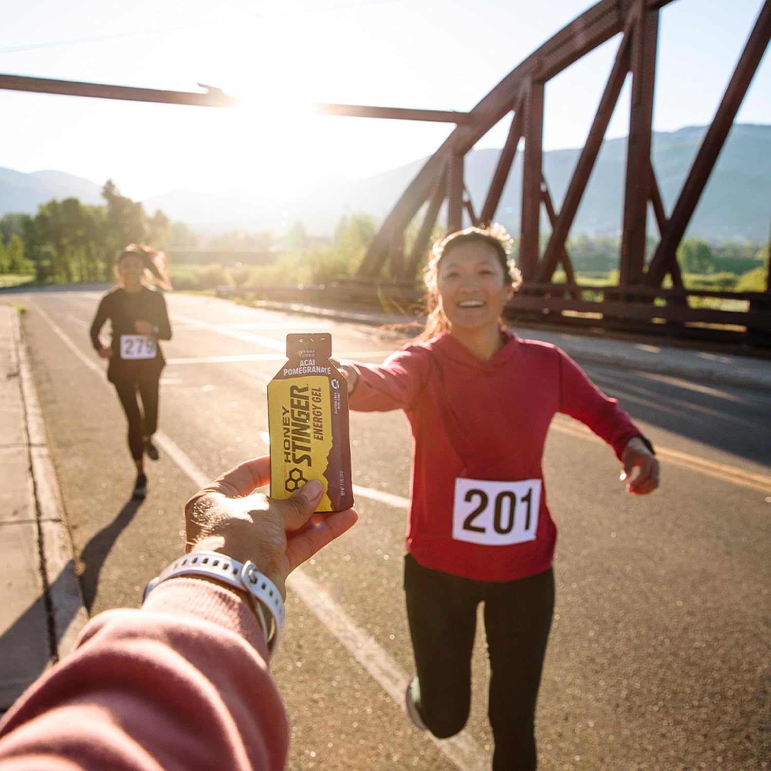 Honey Stinger Gold Energy Gel, Gluten Free & Caffeine Free, for Exercise, Running and Performance, Sports Nutrition for Home & Gym, Pre and Mid Workout, 24 Pack, 26.4 Ounce | sports-nutrition-endurance-and-energy-chews