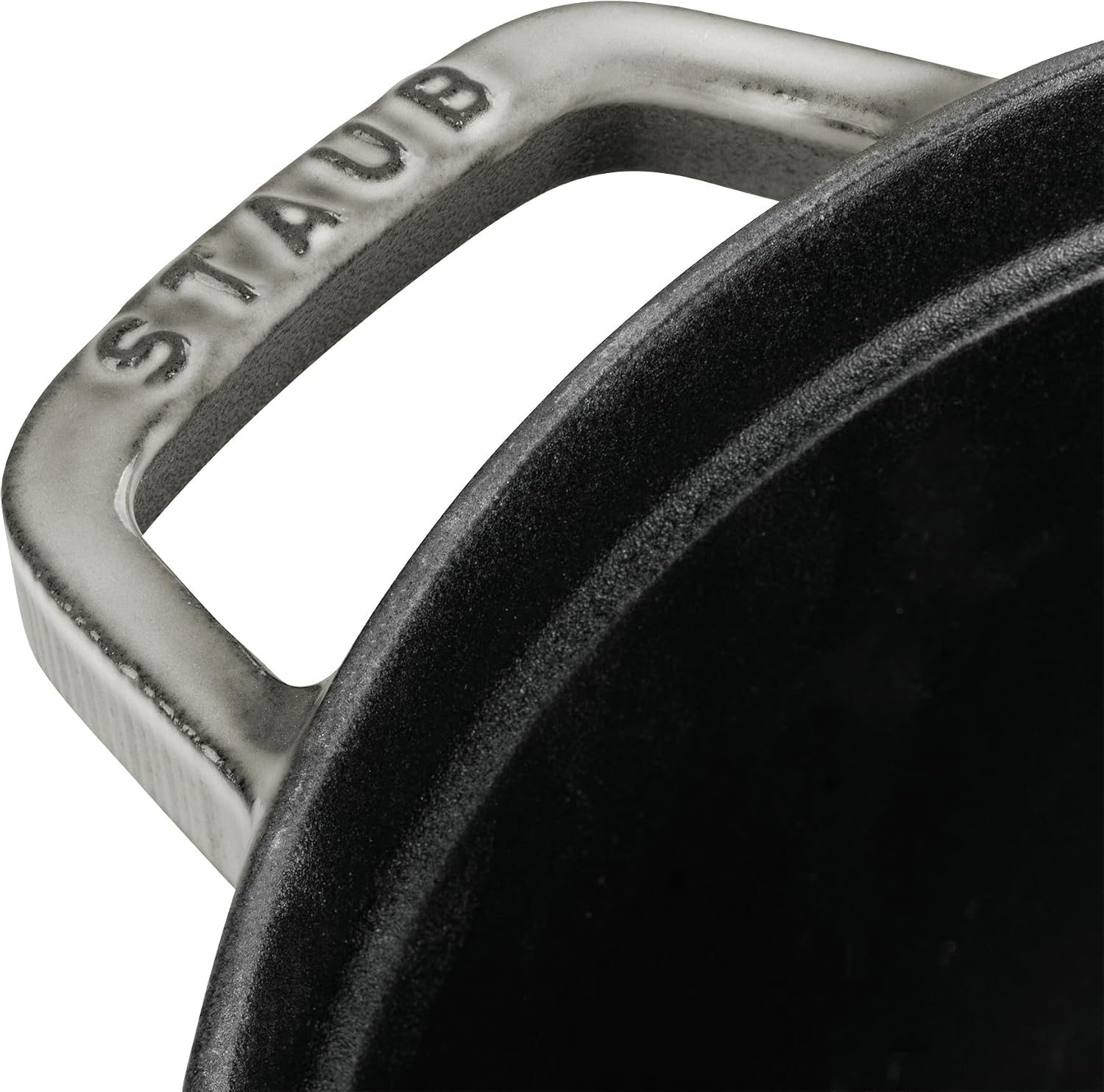 Staub Cast Iron 5.5-qt Round Cocotte - Grenadine, Made in France