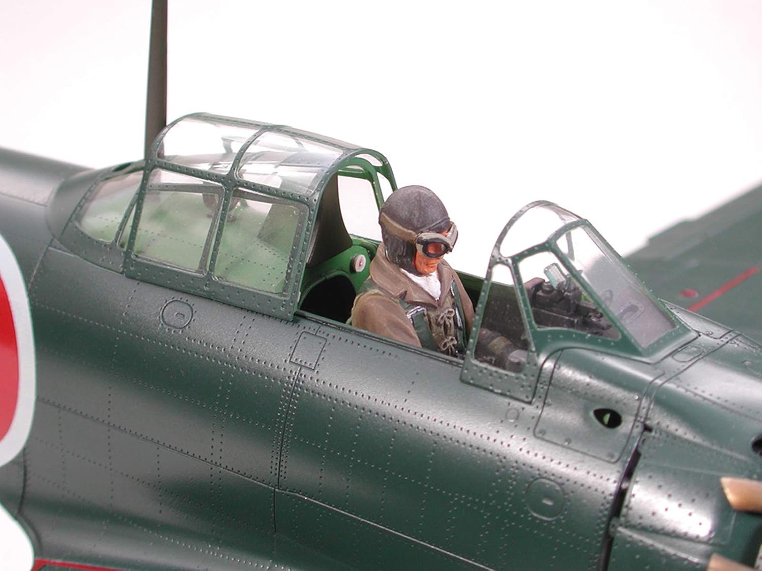 Tamiya 60318 1/32 Mitsubishi A6M5 Zero Fighter Plastic Model Airplane Kit