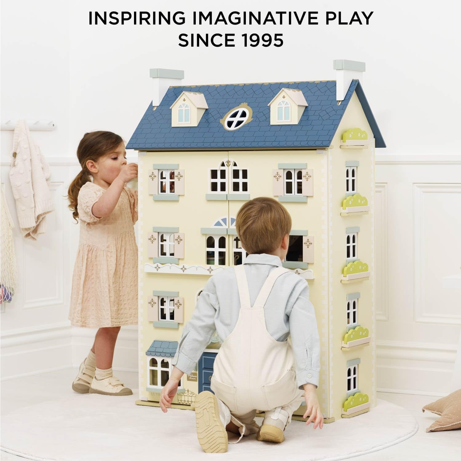 Le Toy Van - Palace House Large Wooden Doll House | Great As a Gift | 5 Storey Wooden Dolls House Play Set - Suitable for Ages 3+