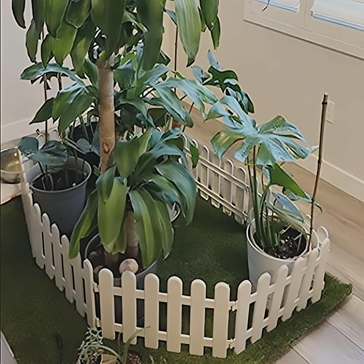 4 pcs 11.8x19.7inch White Plastic Picket Fence Christmas Xmas Tree Wedding Party Decoration Indoor Garden Border and Dog Cat Christmas Tree