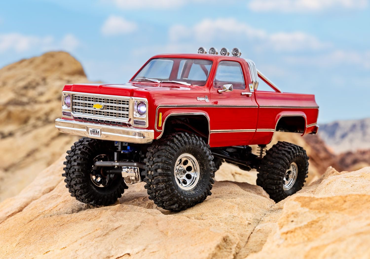 TRAXXAS TRX-4M™ Scale and Trail® Crawler with 1979 Chevrolet® K10 Truck Body: 1/18-Scale 4WD Electric Truck with TQ 2.4GHz Radio System