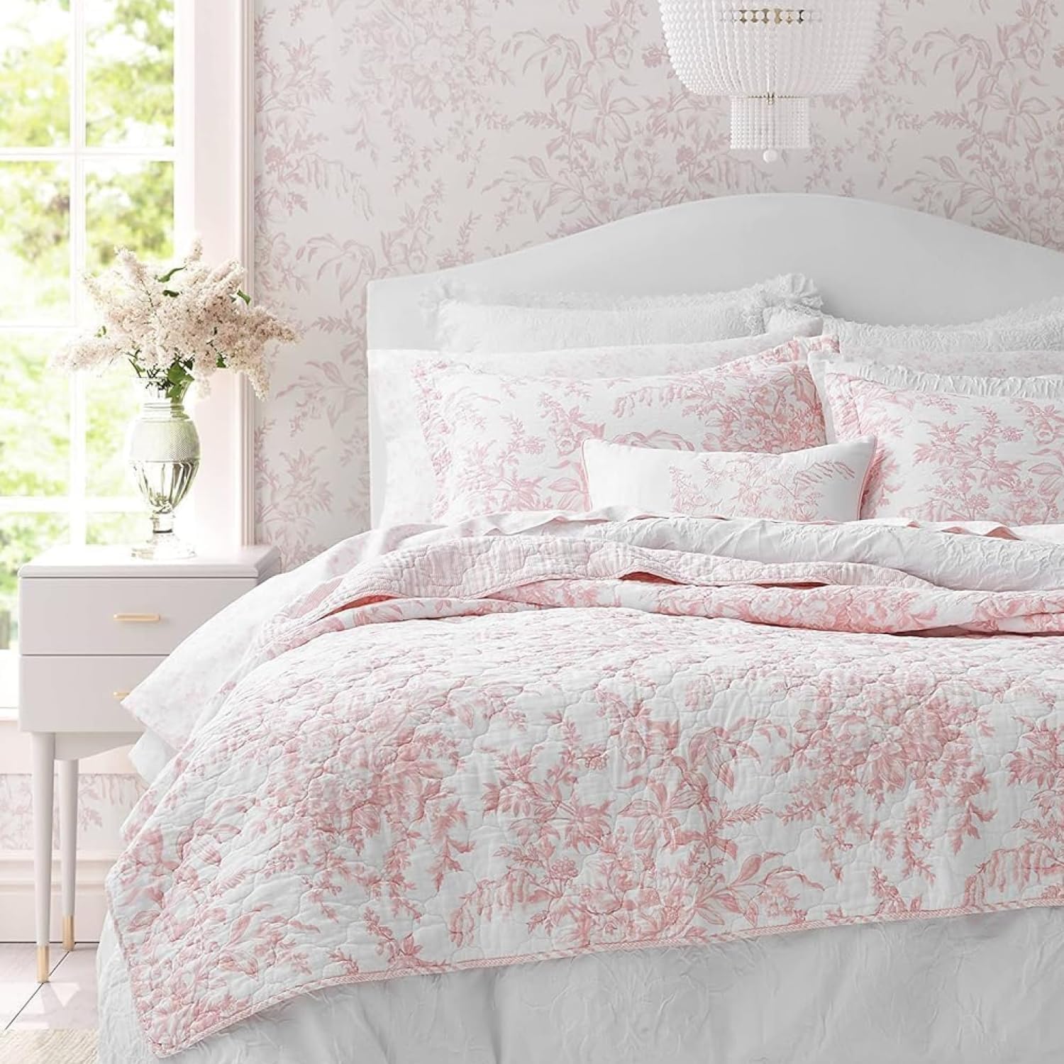 Laura Ashley – Queen Quilt Set, Soft & Lightweight Bedding with Matching Shams, Reversible Floral Room Decor, College Dorm Room Essentials (Bedford Blue)