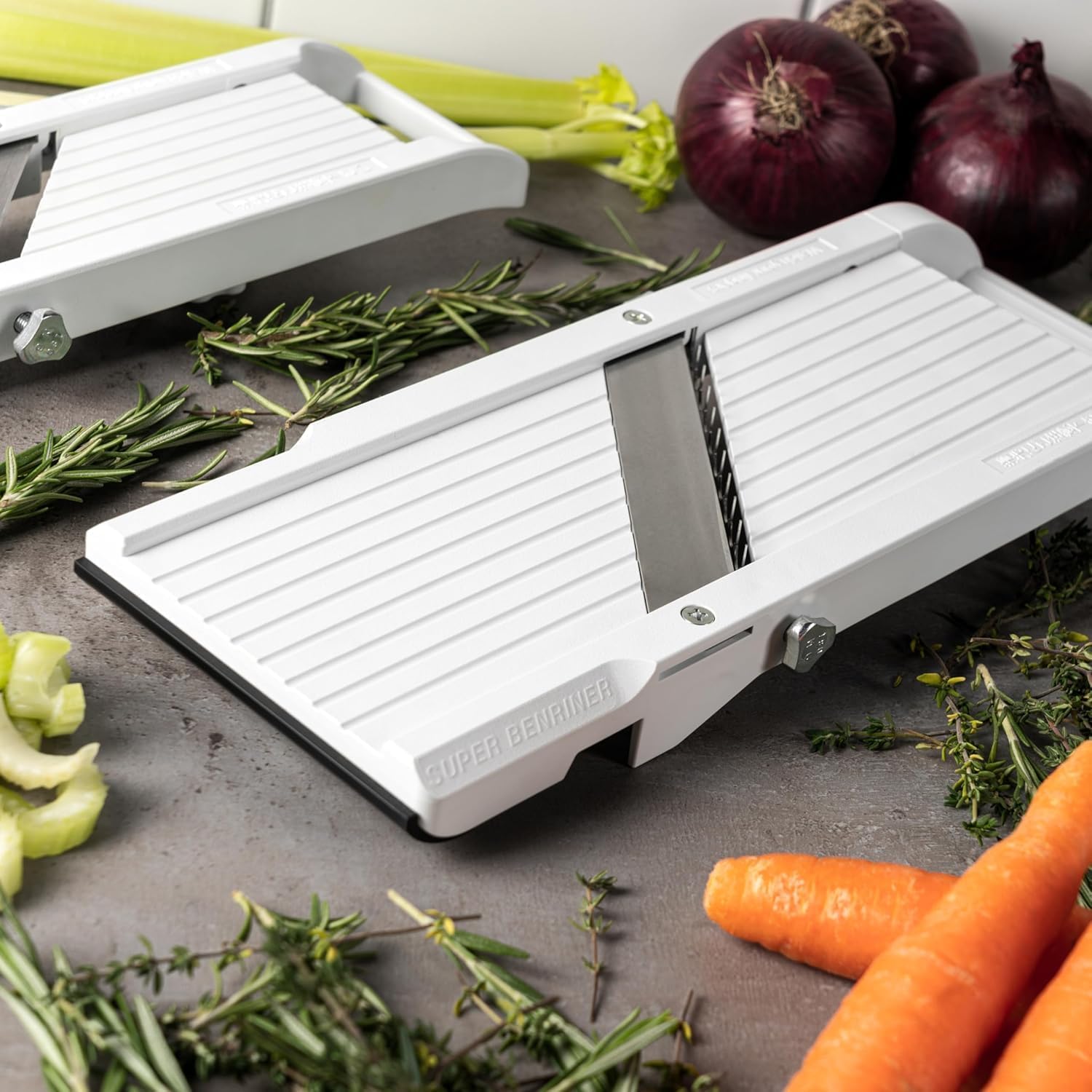 Benriner Mandoline Slicer with 4 Blades, Japanese Stainless Steel, BPA Free, 12.75 x 3.625-Inches, Beige