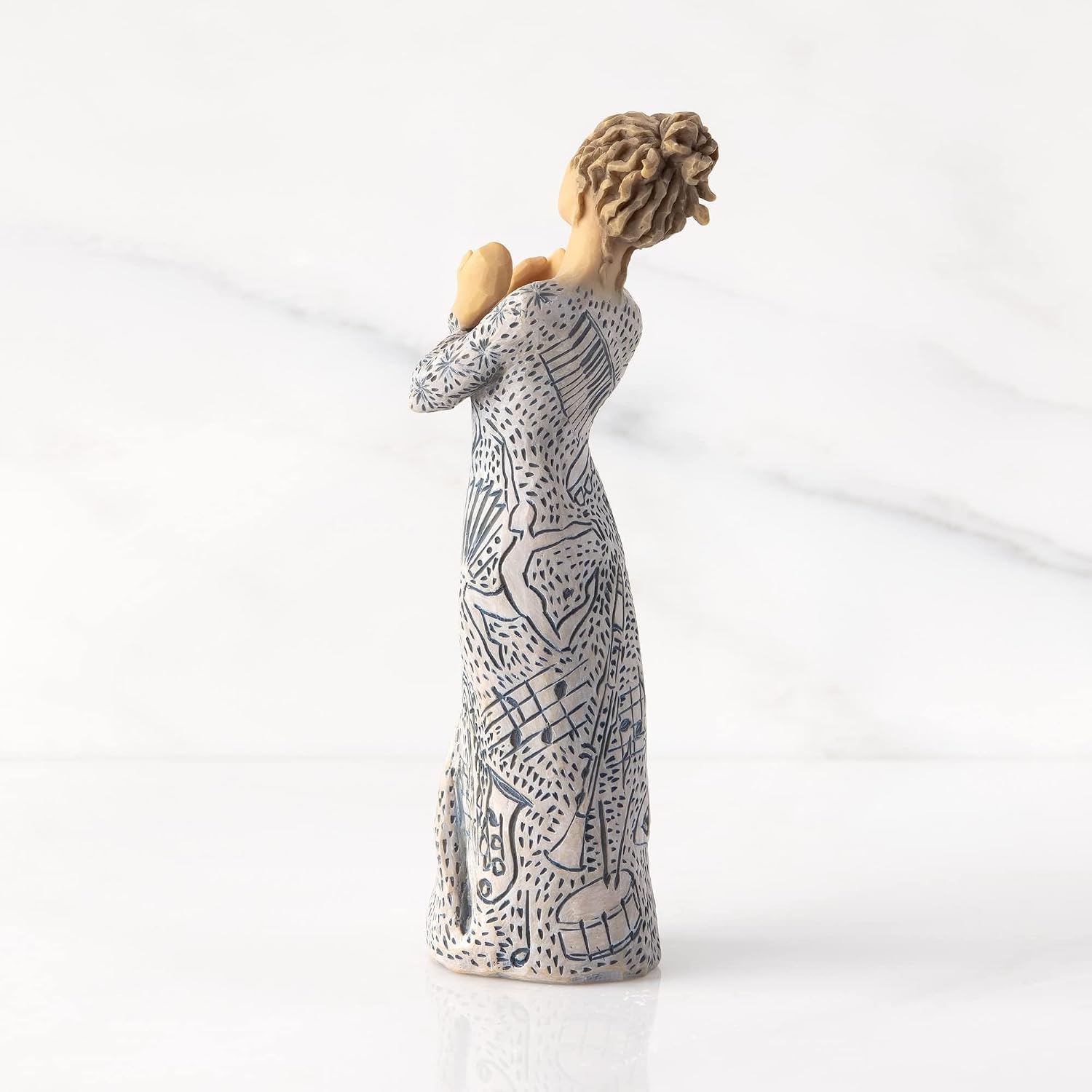Willow Tree Happiness, Sculpted Hand-Painted Figure | Cast from a Susan Lordi Original Carving, Meaningful Keepsake Gift for Loved Ones, Display on Shelf, Table or Mantel