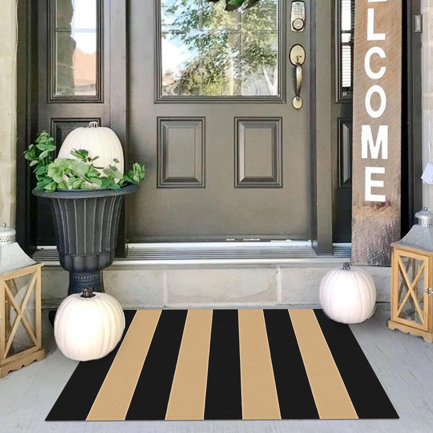 IOHOUZE 27.5x43 Buffalo Plaid Rug, Washable Front Door Mat, Black White