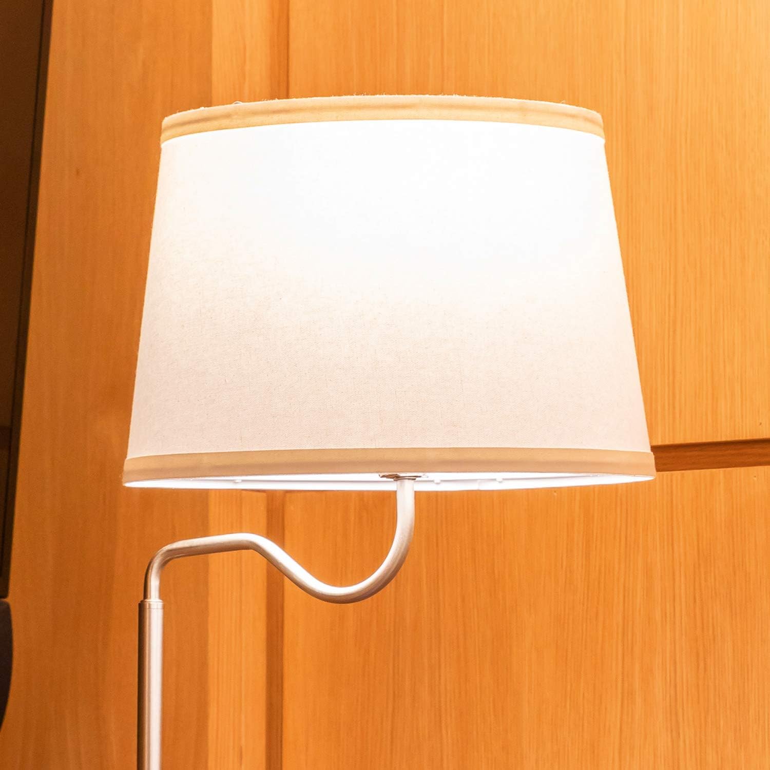 Brightech Madison Side Table with Lamp Combo with LED Bulb, Desk Lamp with USB Port, Bedside Reading Light, Modern End Table with Floor Lamp for Bedroom, Living Room, Office - Havana Brown