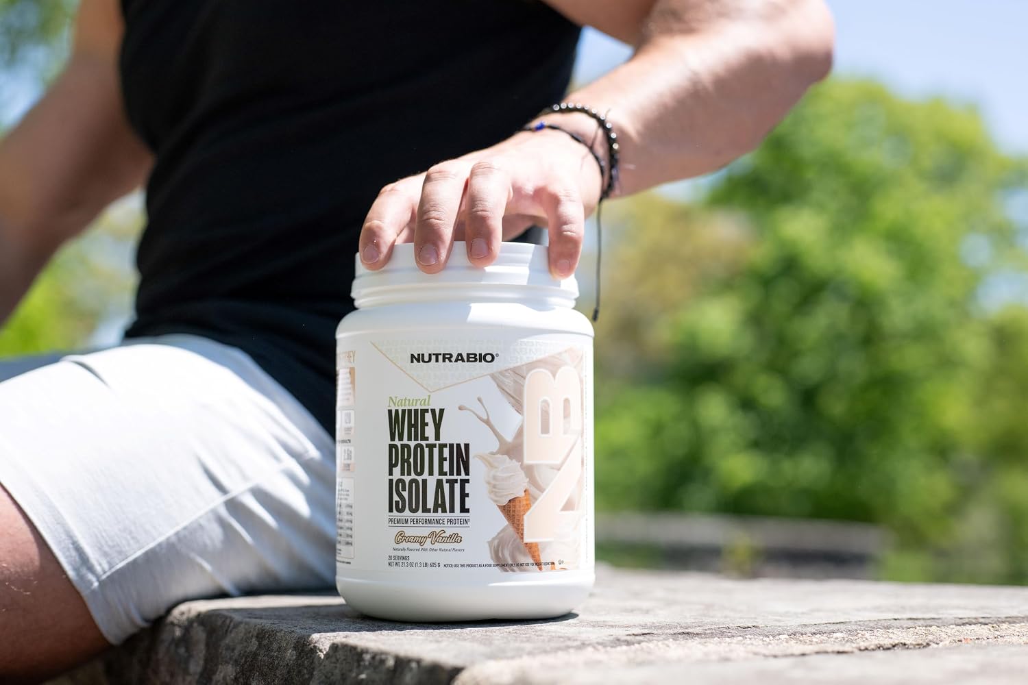 NutraBio Natural Whey Protein Isolate Protein Powder, 25g Protein with Complete Amino Acid Profile, Non-GMO, Soy & Gluten Free, Low Carb, Low Calorie - 20 Servings- Chocolate