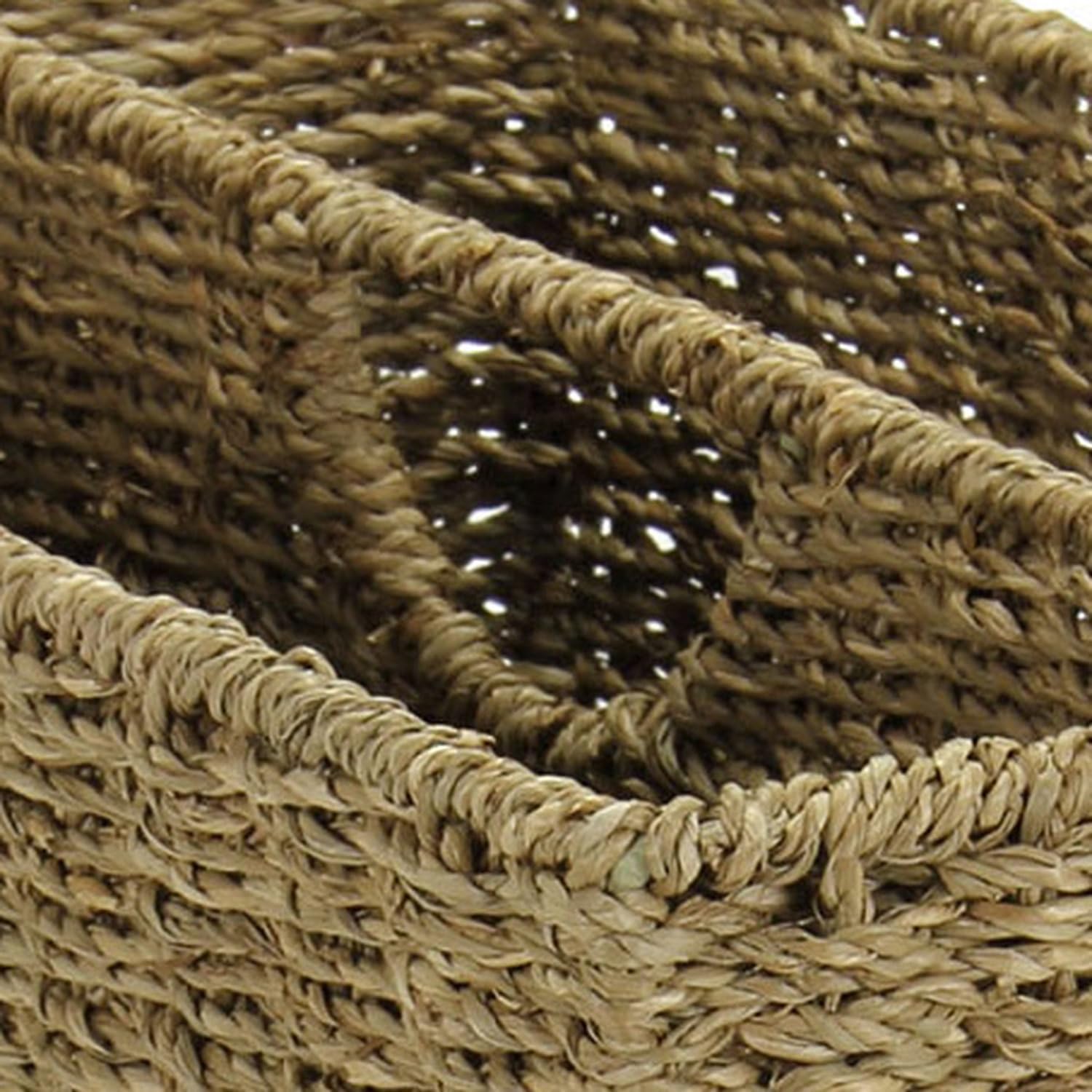 Household Essentials Wicker Magazine Rack, Handwoven Seagrass, Strong Metal Wire Frame, Built-In Handle and Divider, Lightweight, Contemporary, Great for Puzzle Books, Mail and More, Natural