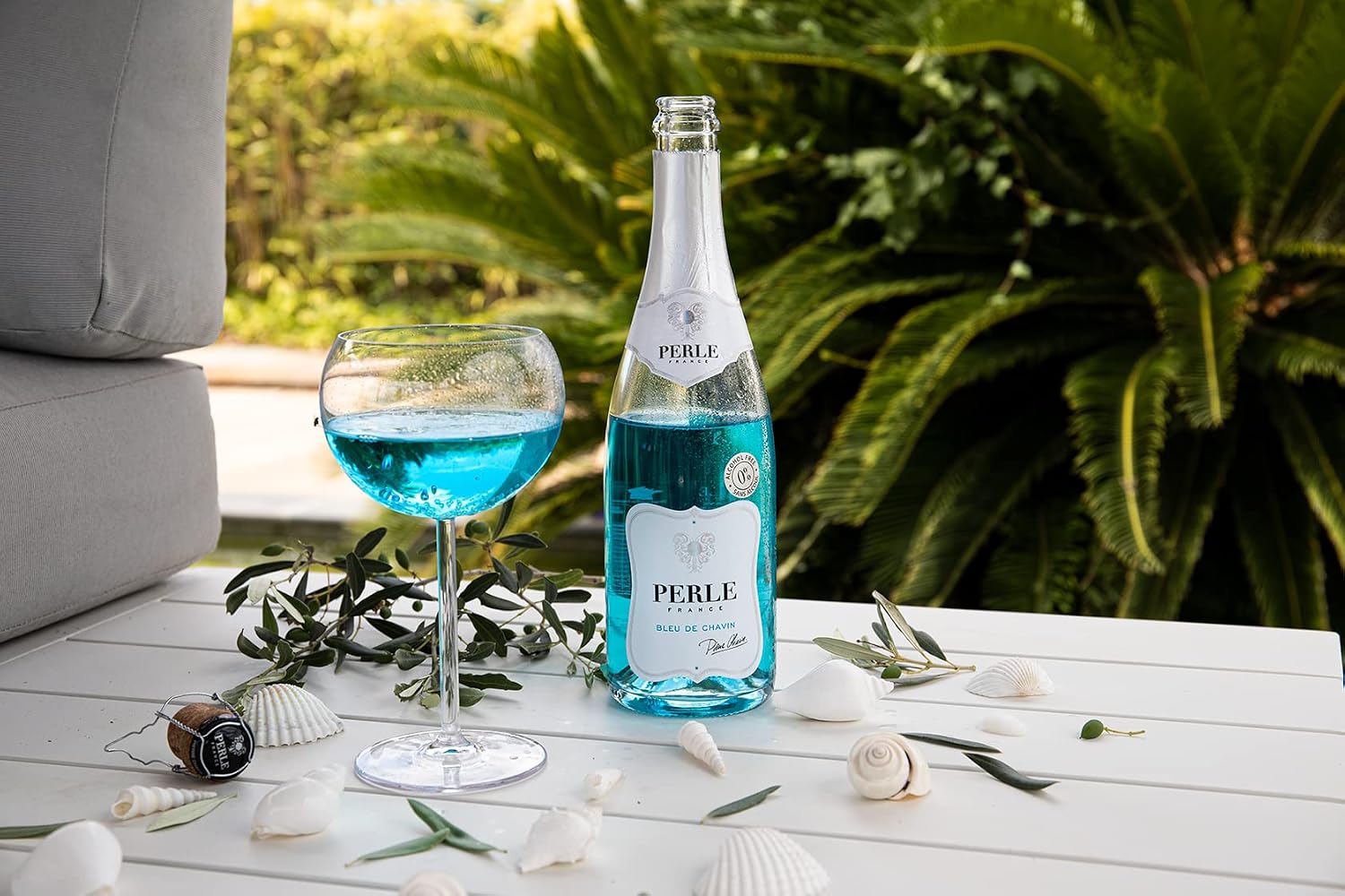 Pierre Chavin Perle Blanc Alcohol-Free 0.0% Sparkling White Wine Alternative From France, Low Calorie, Halal Certified, Vegan, and No Sulphites 750ml