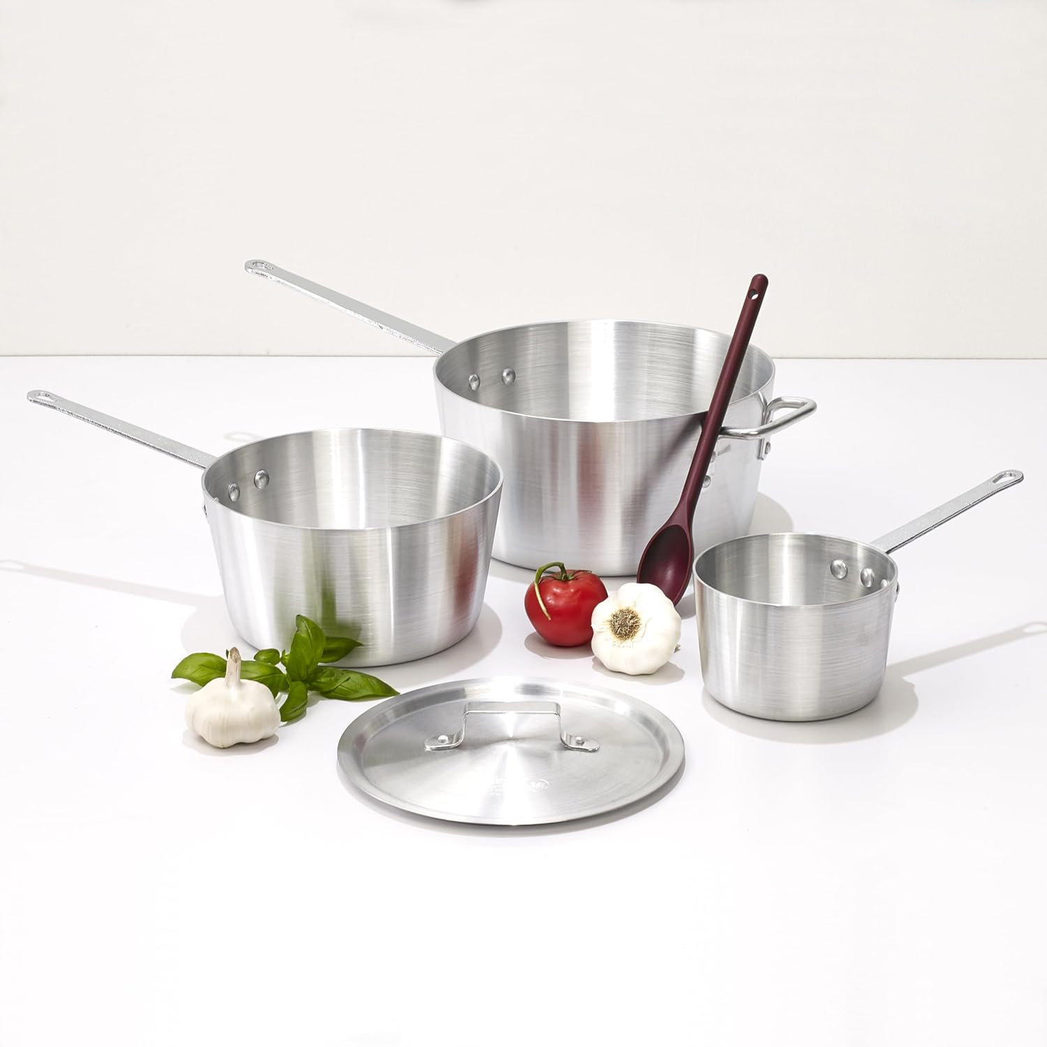 Winco 3 3/4 qt Heavy-Duty Tapered Aluminum Sauce Pan, 3.75 qt | Tapered sides, Heavy-duty, Riveted handle, Great for Cooking and Food Preparation