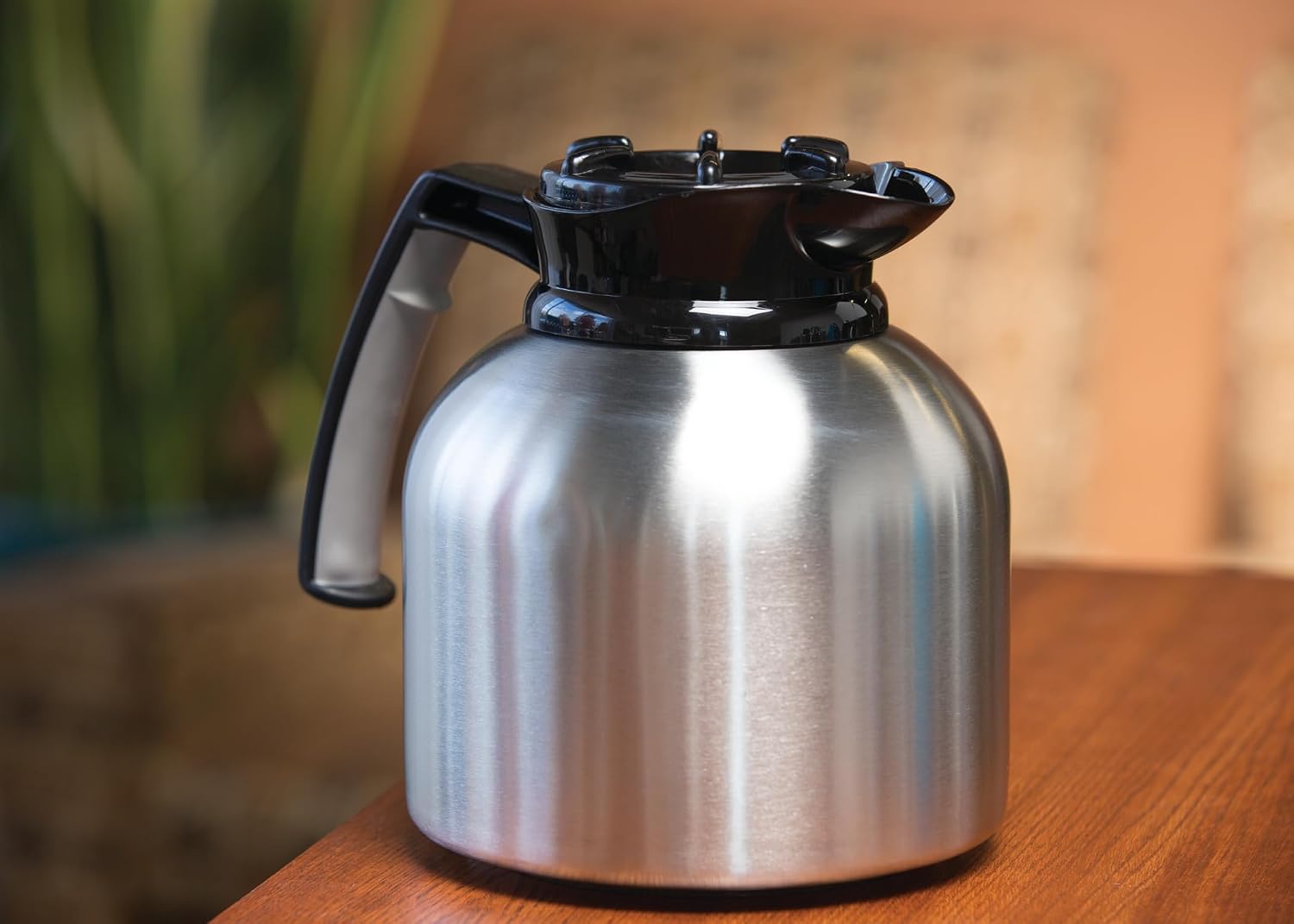 Service Ideas Brew N' Pour Carafe, Dial/Timer Lid, 64.2oz, Vacuum Insulated