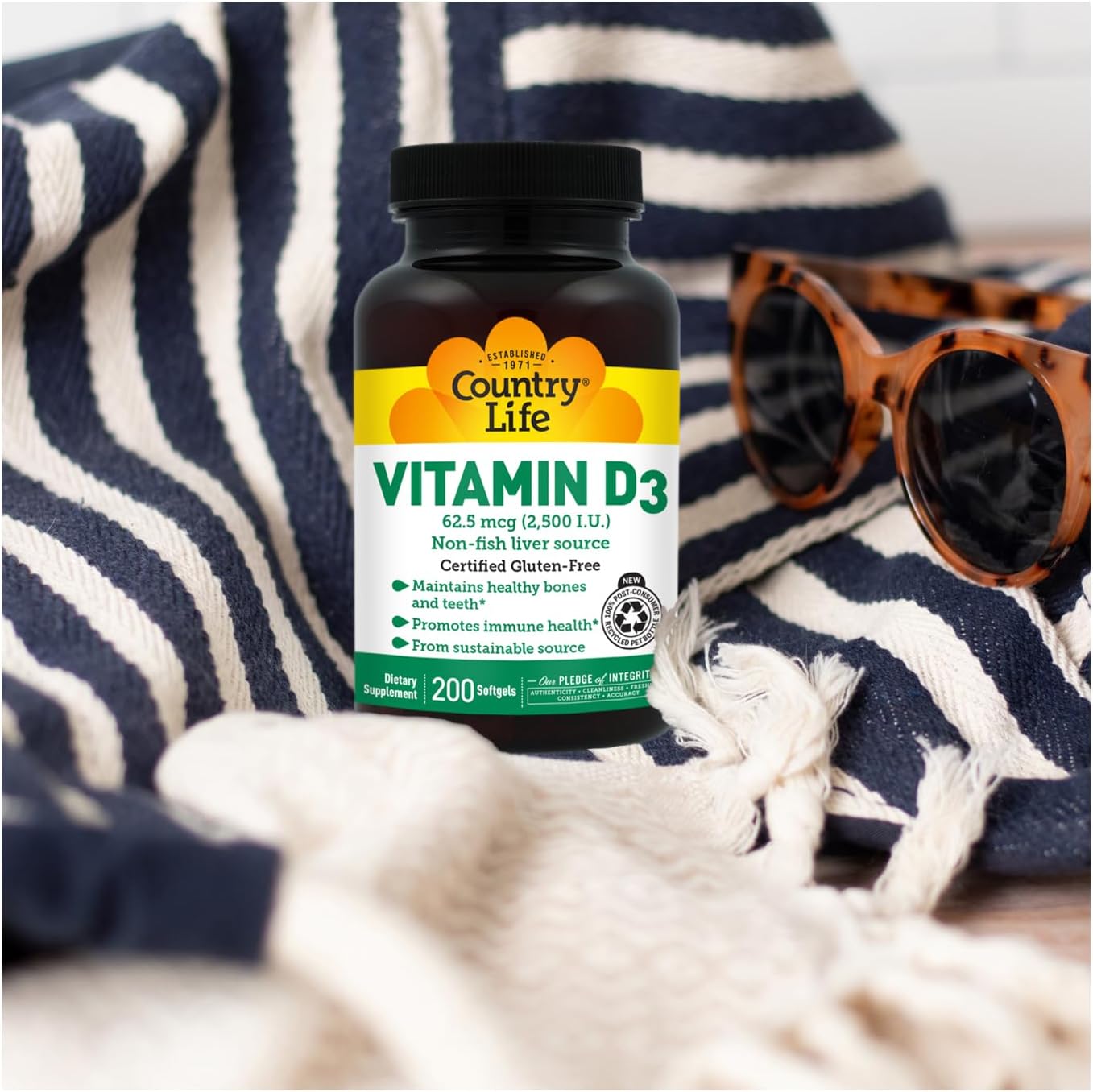 Country Life Vitamin D3 2500 IU, Non-Fish Source, 200 Softgels | Supports calcium absorption and helps maintain healthy bones