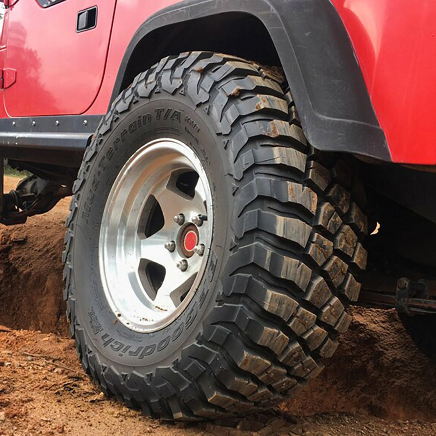 BFGoodrich Mud Terrain T/A KM3 Radial Car Tire for Light Trucks, SUVs, and Crossovers, 32x10.00R15NHS/8PR Q 124Q | ATV & UTV Mud Terrain All Season Traction 124Q Rated D (8 Ply) Radial Construction Raised Black Letters Tire