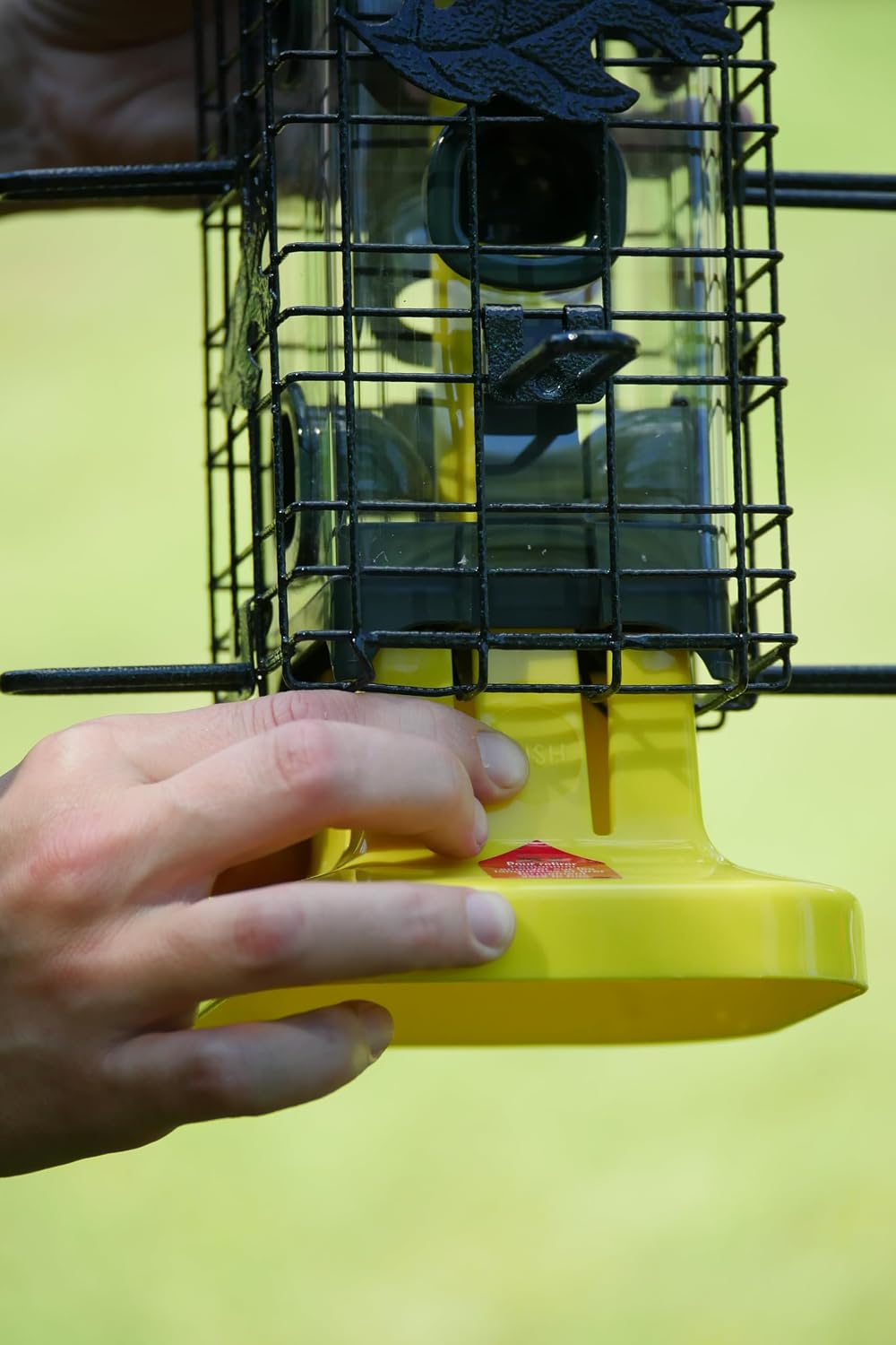 Squirrel Solution200 Squirrel-proof Bird Feeder w/6 Feeding Ports, 3.4-pound Seed Capacity, Free Seed Funnel | Six ports