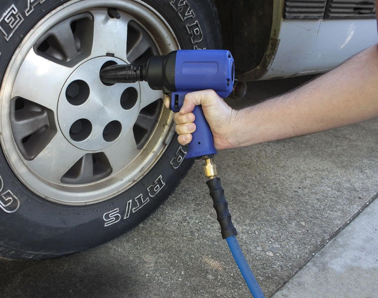 BLUBIRD BB1250 1/2" x 50' Rubber Air Hose, 100% Rubber, Lightest, Strongest, Most Flexible, 300 PSI, 50F to 190F Degrees, Ozone Resistant, High Strength Polyester Braided