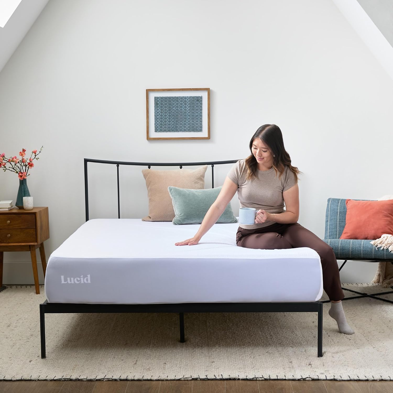 LUCID Premium Waterproof Mattress Protector, Queen Size – Fitted Sheet Style, Machine Washable – Cotton Terry Top Cover – Dorm Room Essential – White