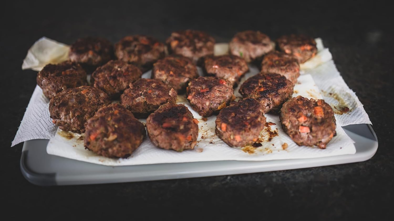 Hi Mountain | GARLIC PEPPER RUB | Meat Seasoning | 11 oz | Garlic pepper seasoning for beef, pork, venison, deer, elk, chicken, burgers, and vegetables