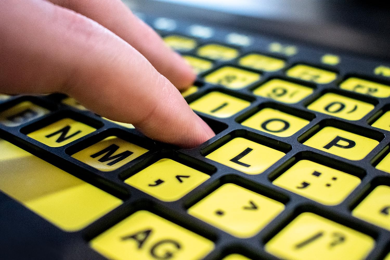 Clevy ALT ClearKeys Keyboard and Keyguard Combo - Large Print High Contrast USB Wired Keyboard for Visually Impaired + Custom Keyguard for Temporary