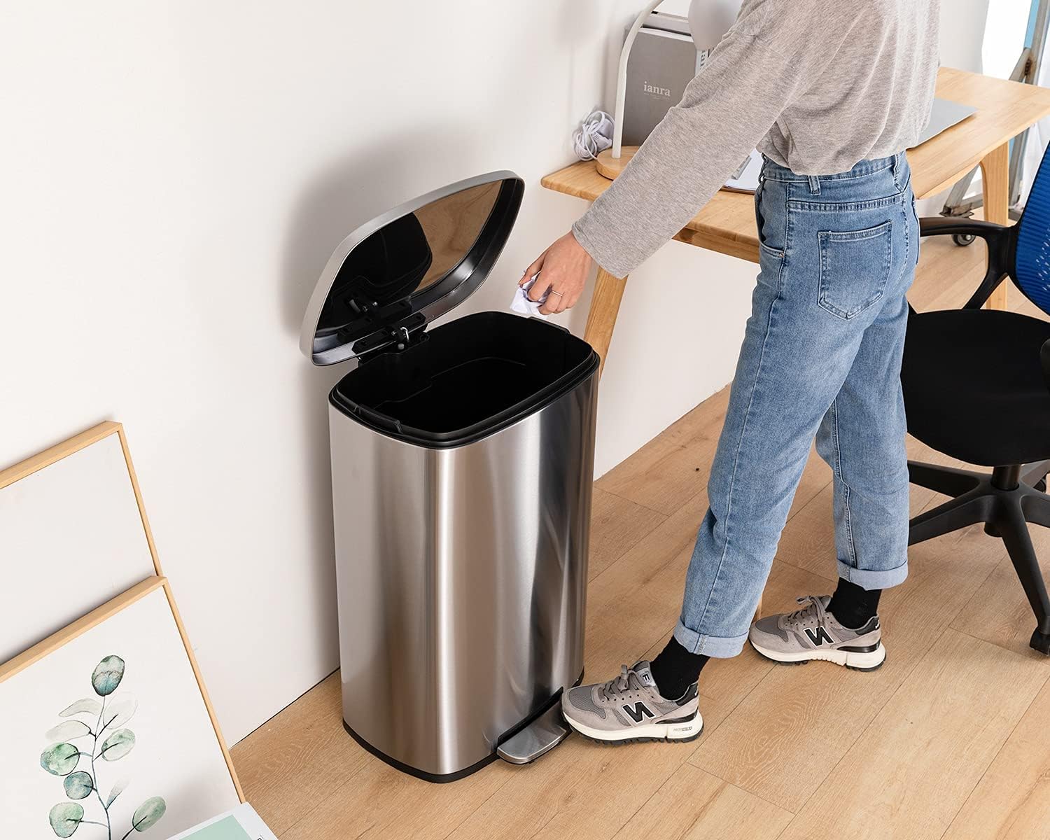 FDW | 13 Gallon Trash Can with Lid | Steel | Fingerprint-Proof | Made of Brushed Stainless Steel | Soft-Close Step Pedal | Hands-Free Use | Easy to Clean | for Kitchen, Office, Bathroom