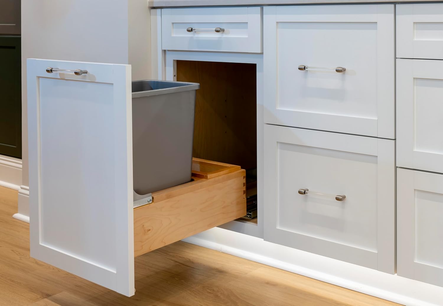 Rev-A-Shelf 35 Qt Bottom Mount Single Pullout Under Cabinet Kitchen Trash Cans for Base Cabinets, 150 Pound Rated Full-Extension Slides, Min Opening Width of 11.5", Silver, 4WCBM-15DM-1