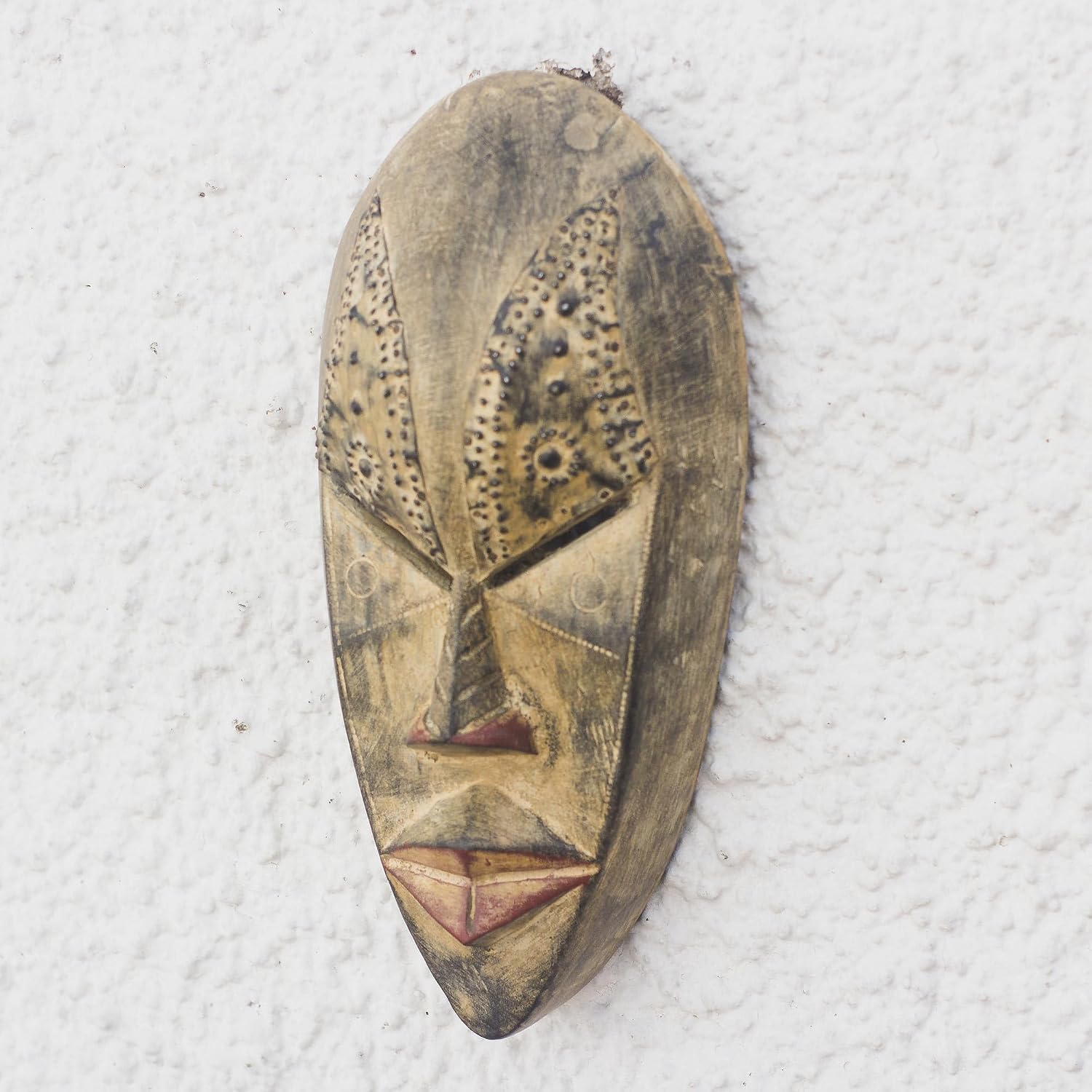 NOVICA Hand Carved African Wall Mask 'Brilliant Mind'