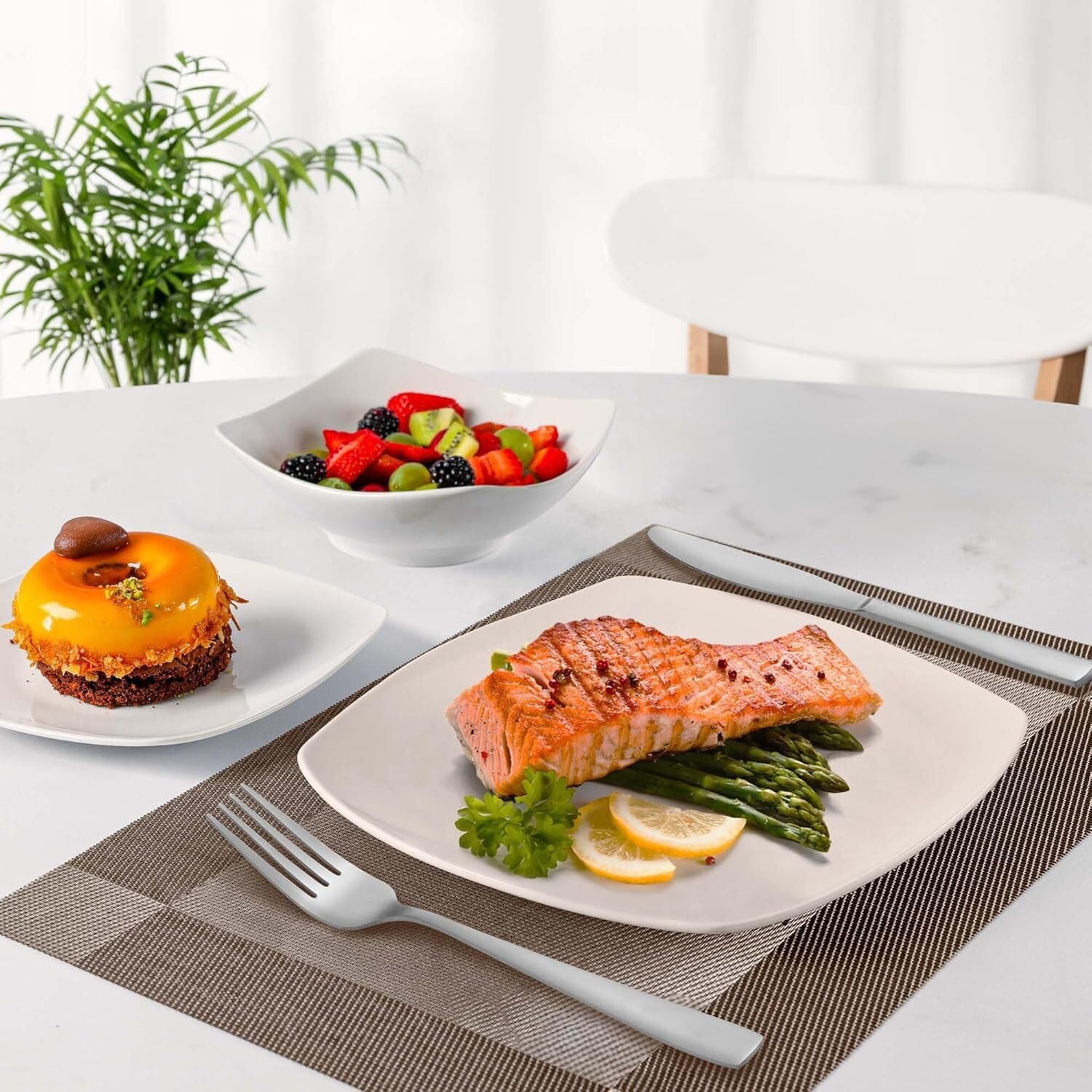 Zulay Kitchen Luna Plates and Bowls Sets, 16 Piece Modern Porcelain Dish Set for 4, Chip and Scratch Resistant Square Dinnerware Set