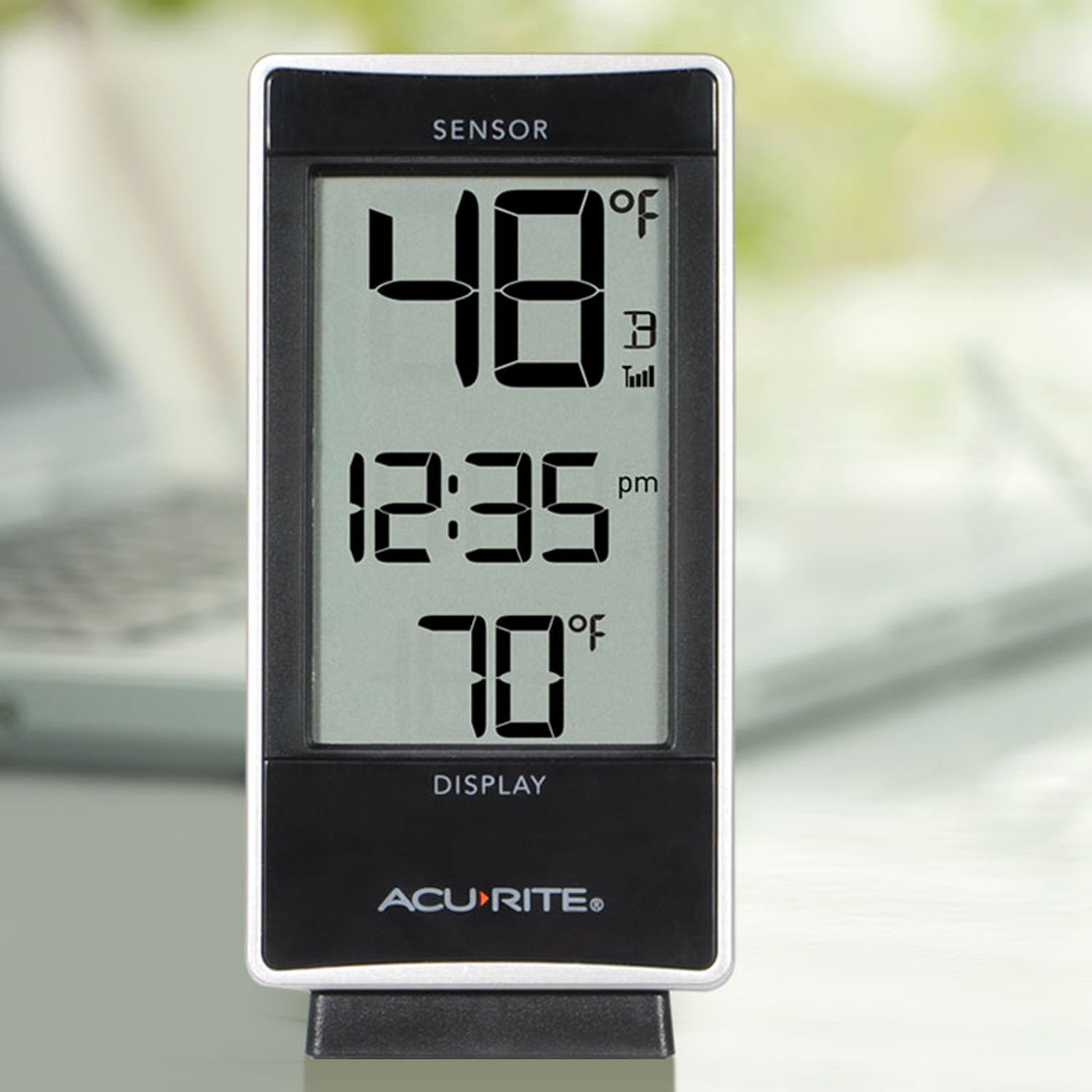 AcuRite 02059M Digital Thermometer with Indoor and Outdoor Temperature,White