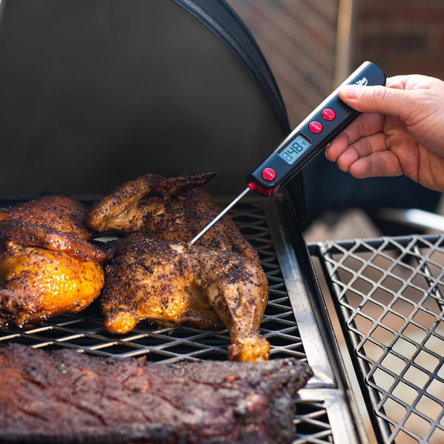 Char-Griller® Competition Pro® Barrel Grill and Offset Smoker, Includes Side Fire Box for Texas-Style Offset Smoking, Metal Cooking Grates, 1