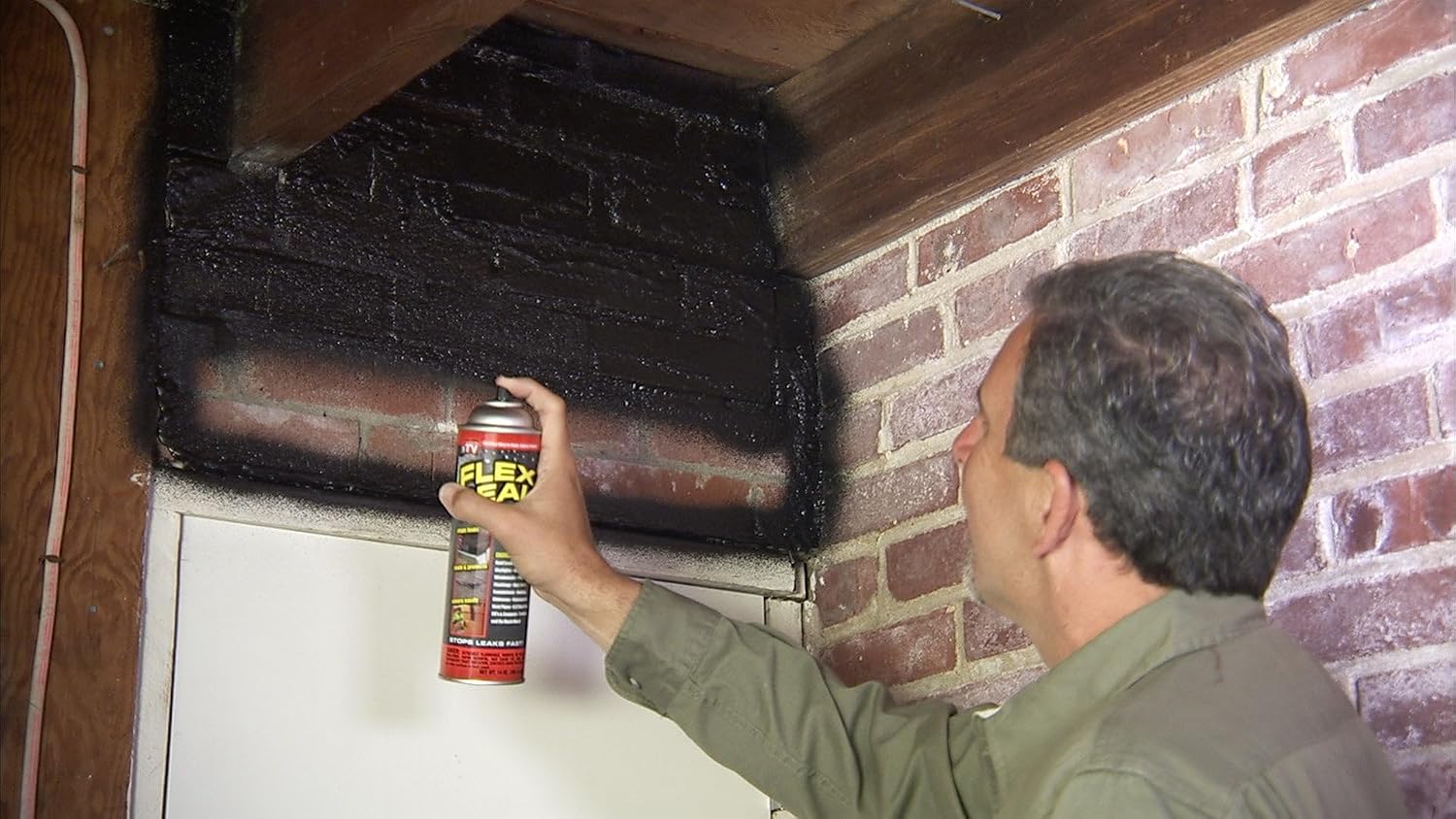 Flex Seal – Stop Leaks Fast! Rubberized Waterproof Coating Spray, Ideal for Roofs, Holes, Cracks, DIY Projects, Automotive Fixes, Indoor & Outdoor Repairs, and More – Black, 14 oz. (397 g) – 2 Pack