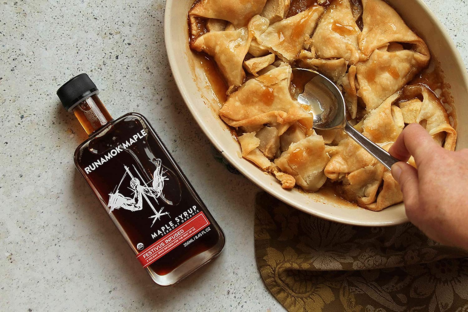 Runamok Maple Cinnamon-Vanilla Infused Maple Syrup - Authentic & Real Vermont Maple Syrup | Gluten Free & Natural Sweetener | Breakfast, Coffee, Pancakes Maple Syrup | 8.45 Fl Oz (250mL)