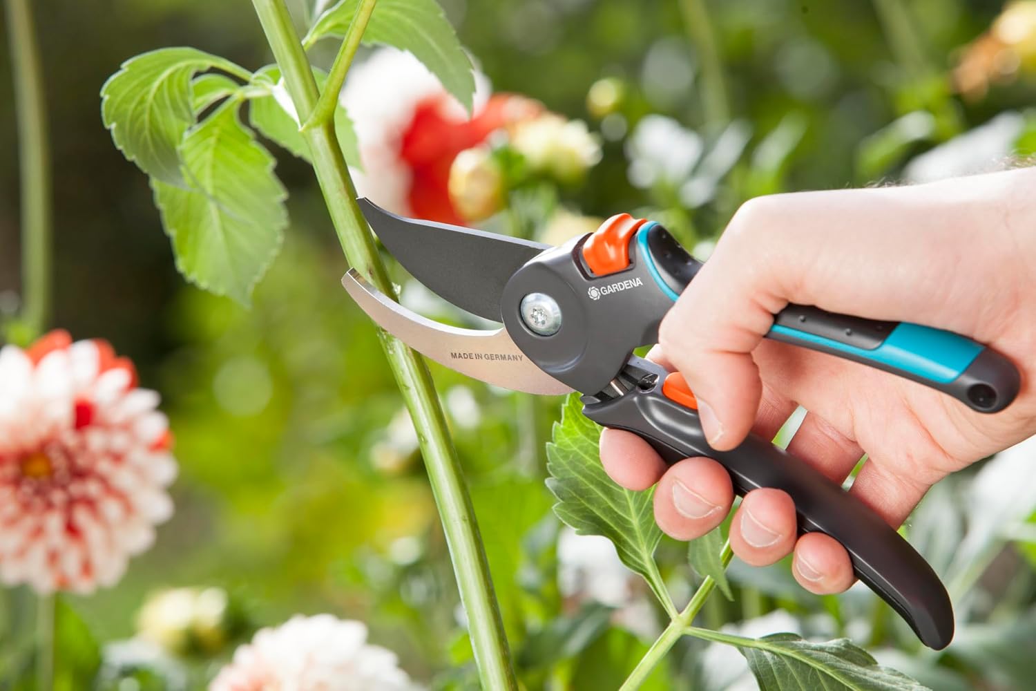 GARDENA (8906) Adjustable Bypass Garden Pruning Shears for Trees, Roses, and Flowers up to 1". Heavy Duty Professional Scissors with Steel Cutting Blades, Sharp Trimming Pruners. Made in Germany