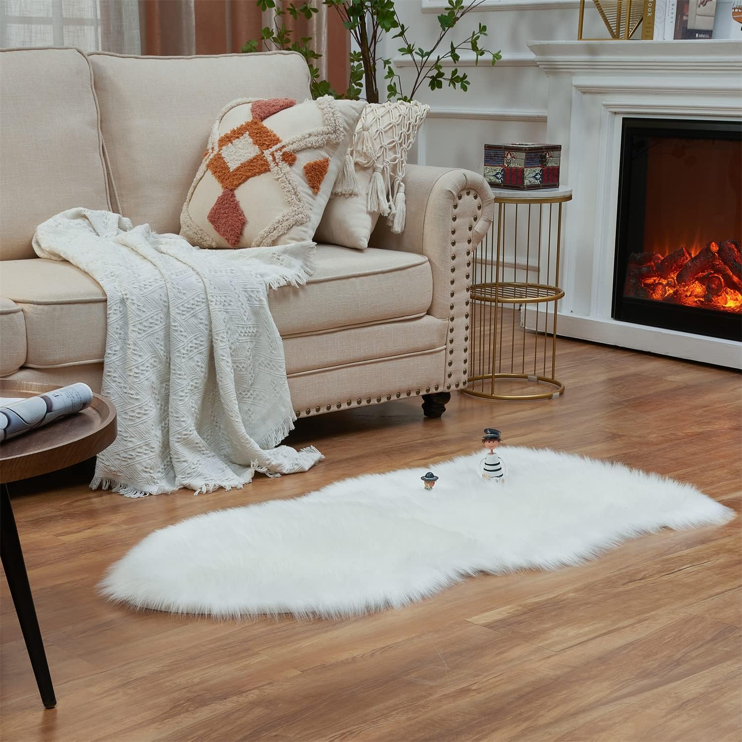 EasyJoy Ultra Soft Fluffy Shaggy Area Rug Faux Fur Rug Chair Cover Seat Pad Fuzzy Area Rug for Bedroom Floor Sofa Living Room (2 x 6 ft Sheepskin