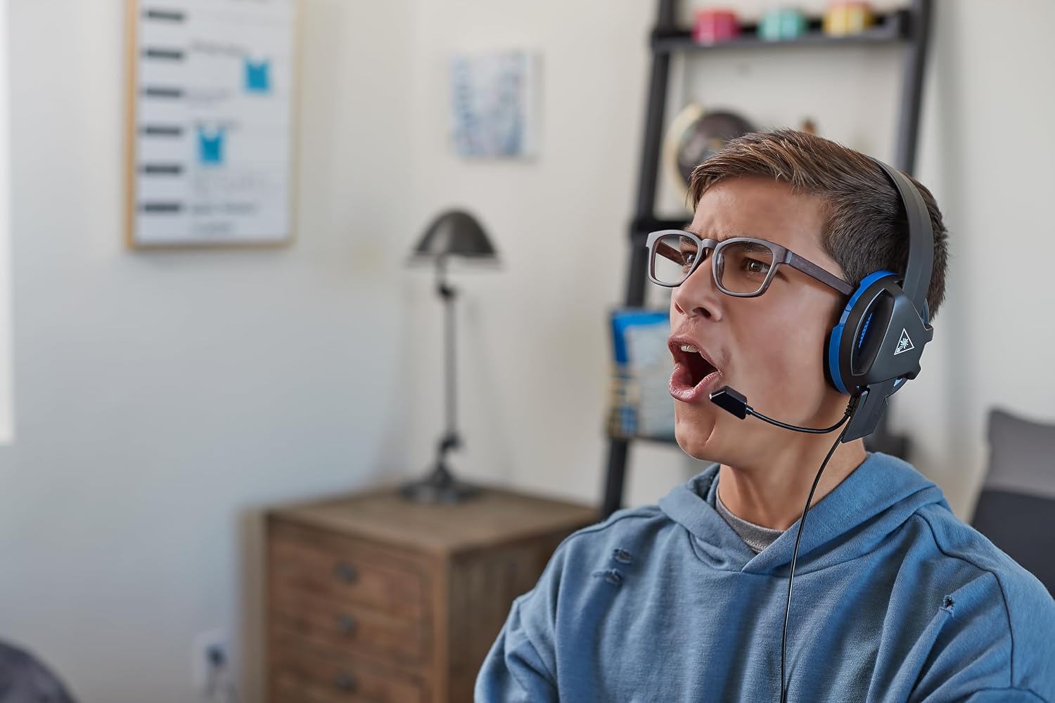Turtle Beach Recon Chat Xbox Headset - Xbox Series X, Xbox Series S, Xbox One, PS5, PS4 Pro, PS4, Mobile & PC with 3.5mm – Glasses Friendly, High-Sensitivity Mic, Black