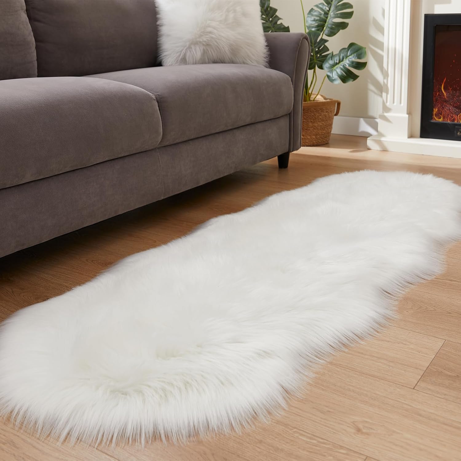 EasyJoy Ultra Soft Fluffy Shaggy Area Rug Faux Fur Rug Chair Cover Seat Pad Fuzzy Area Rug for Bedroom Floor Sofa Living Room (2 x 6 ft Sheepskin