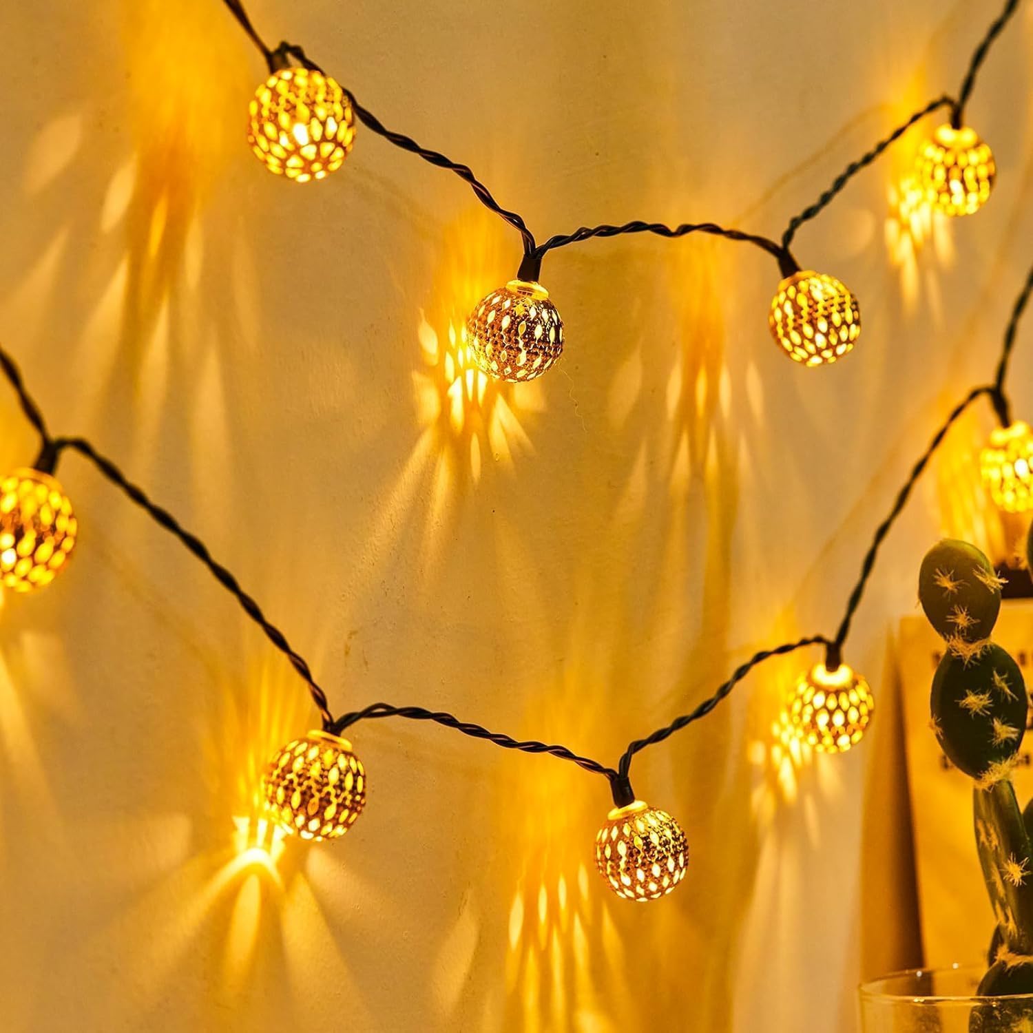 Brightown Solar String Lights Outdoor 60 Led 35.6 Feet Crystal Globe Lights with 8 Lighting Modes