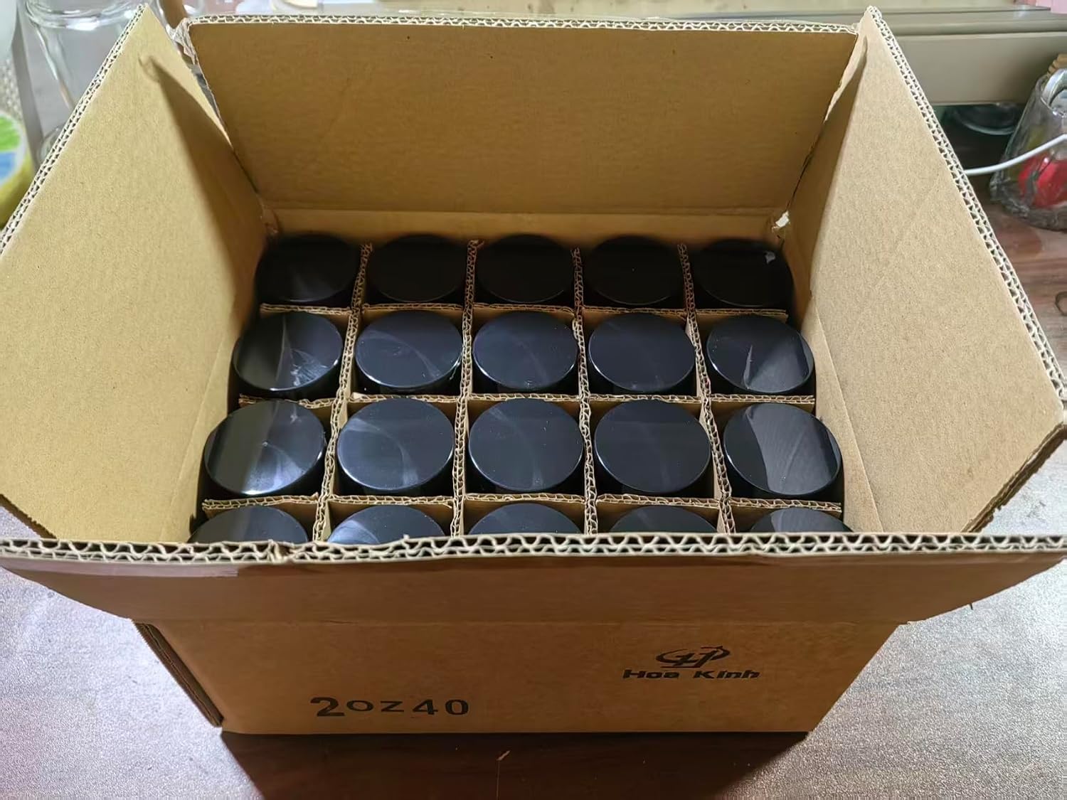 2 oz Glass Jars with Lids, Hoa Kinh 24 Pack Clear Small Cosmetic Glass Jars