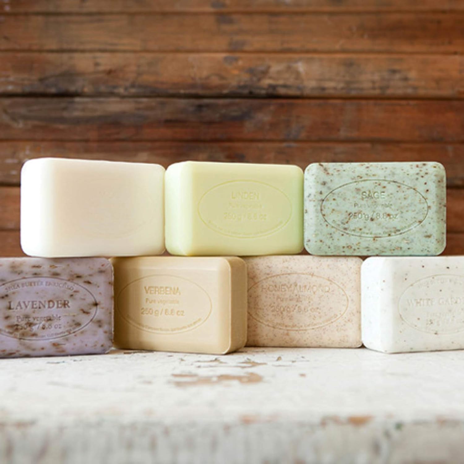 Pre de Provence Artisanal Soap Bar, Natural French Skincare, Enriched with Organic Shea Butter, Quad Milled for Rich, Smooth & Moisturizing Lather, Linden, 5.3 Ounce