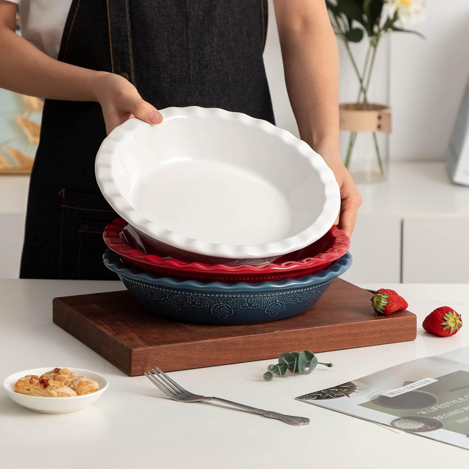 Fun Elements Pie Pan, 9 Inch Ceramic Pie Dish, Deep Dish Pie Pan with Lace Emboss, Ruffled Pie Plate for Baking