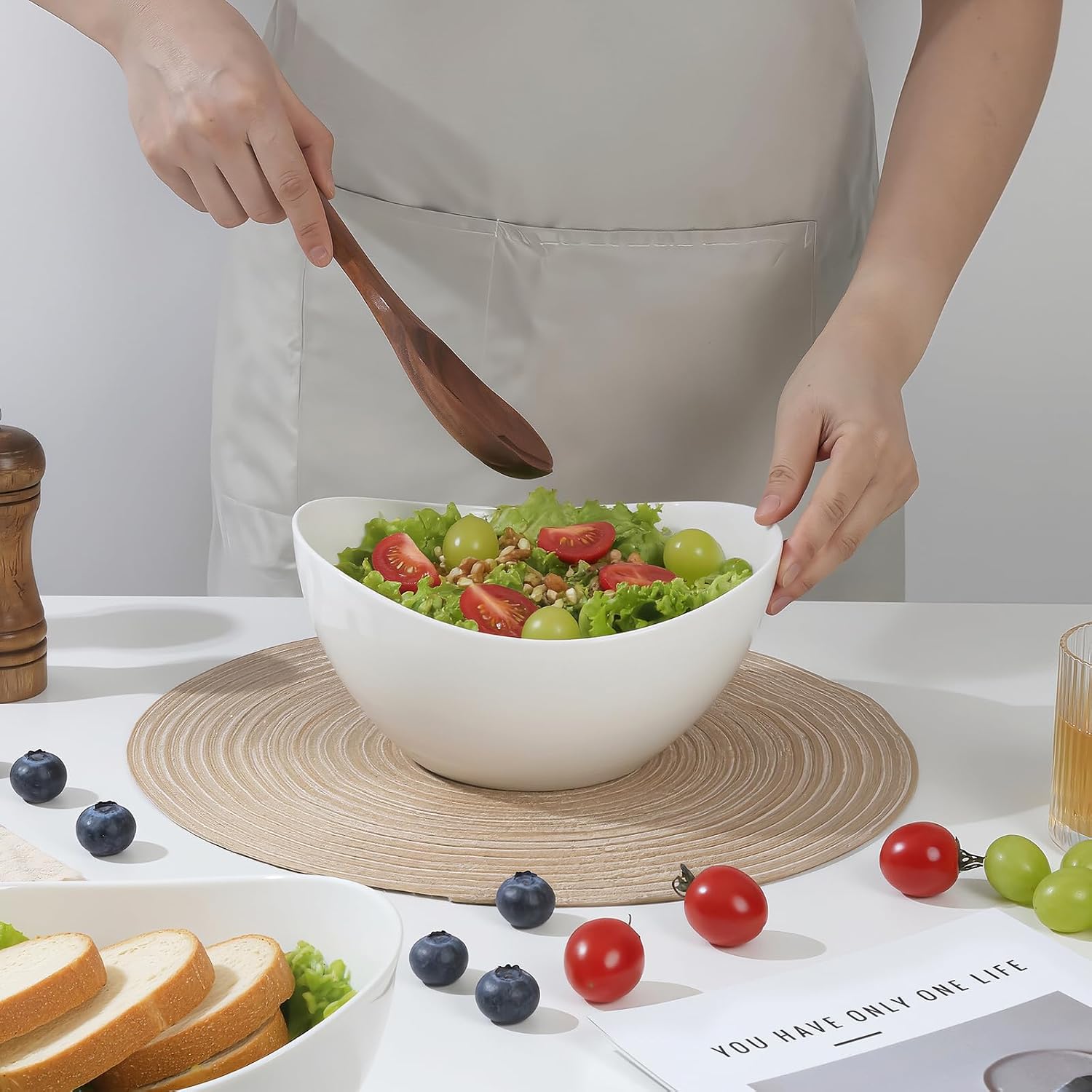 Samsle 19 Ounces Ceramic Serving Bowls, Sturdy Porcelain White Oval Salad Bowls, Stackable Food Server Fruit Display Dishes for Party Dinner