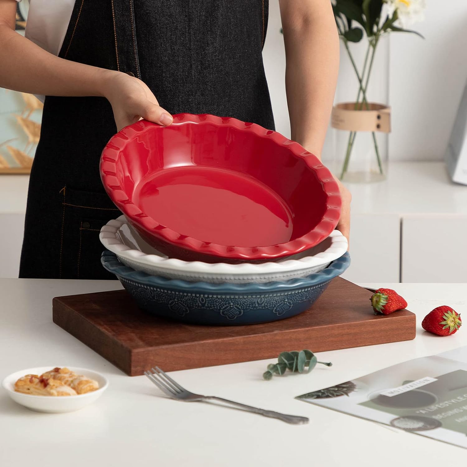 Fun Elements Pie Pan, 9 Inch Ceramic Pie Dish, Deep Dish Pie Pan with Lace Emboss, Ruffled Pie Plate for Baking