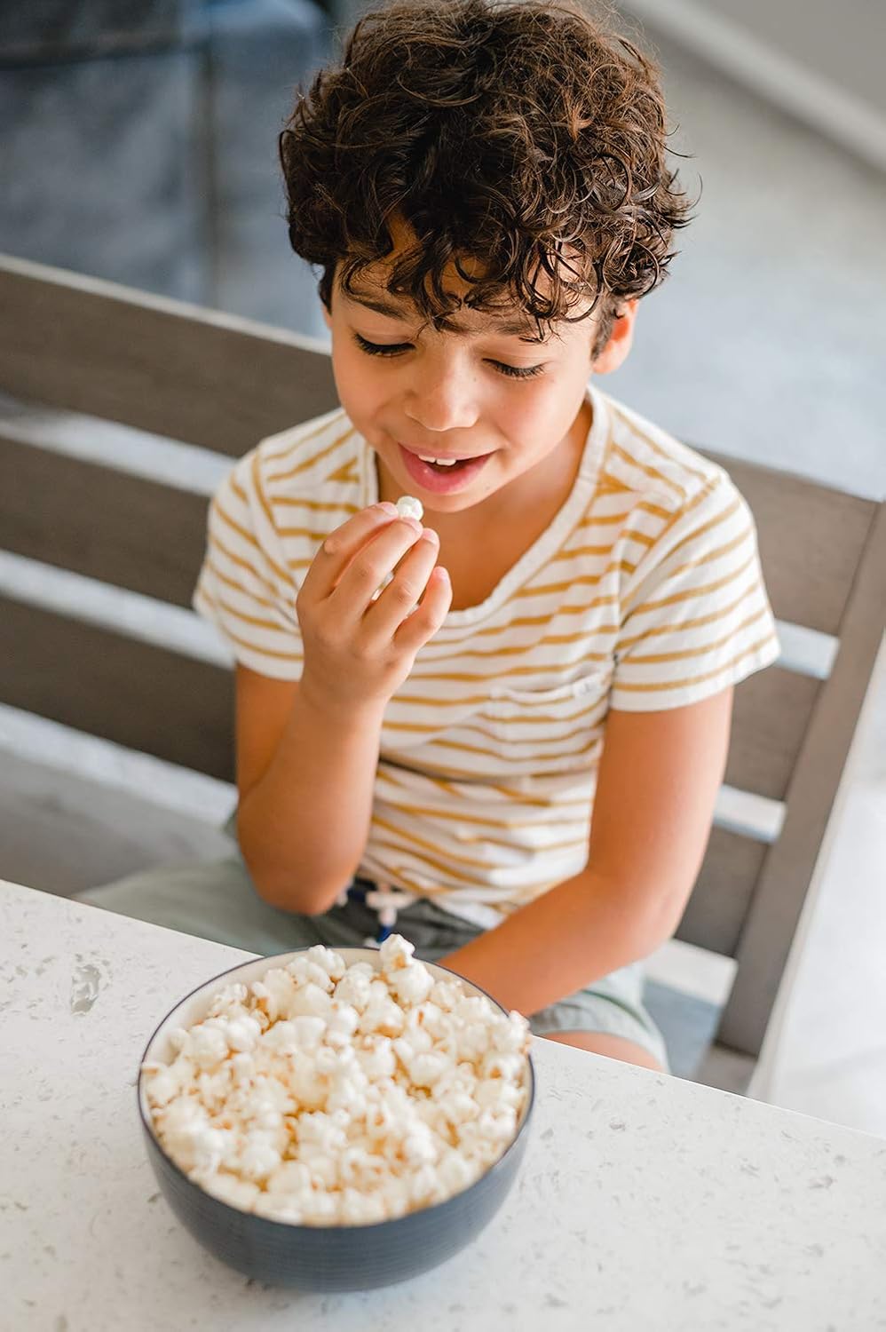 Amish Country Popcorn | 6 lb Bag | Medium White Popcorn Kernels | Old Fashioned, Non-GMO and Gluten Free (Medium White - 6 lb Bag)