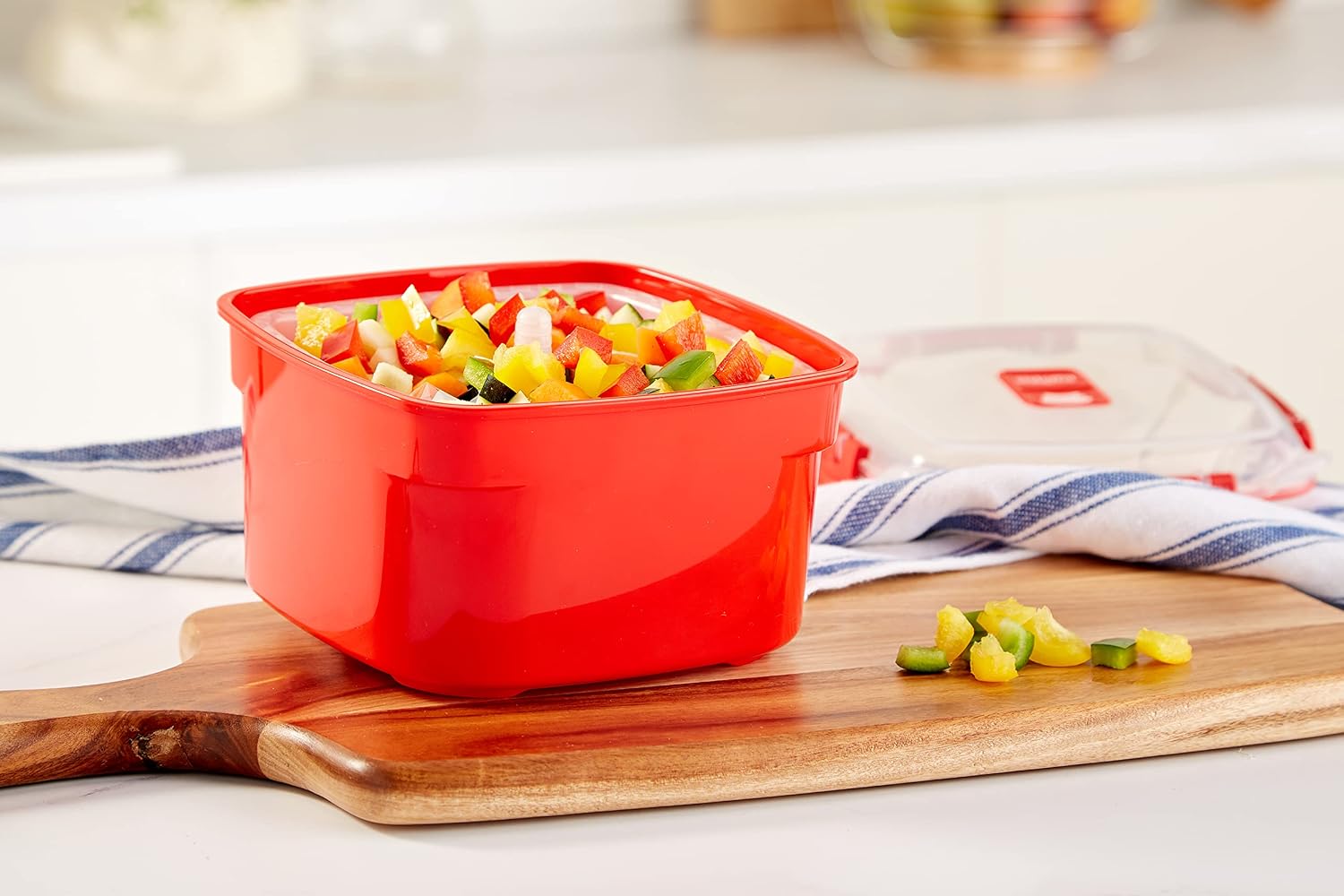 Sistema Microwave Collection Steamer, Medium, 83.5 oz./2.4 L, Red
