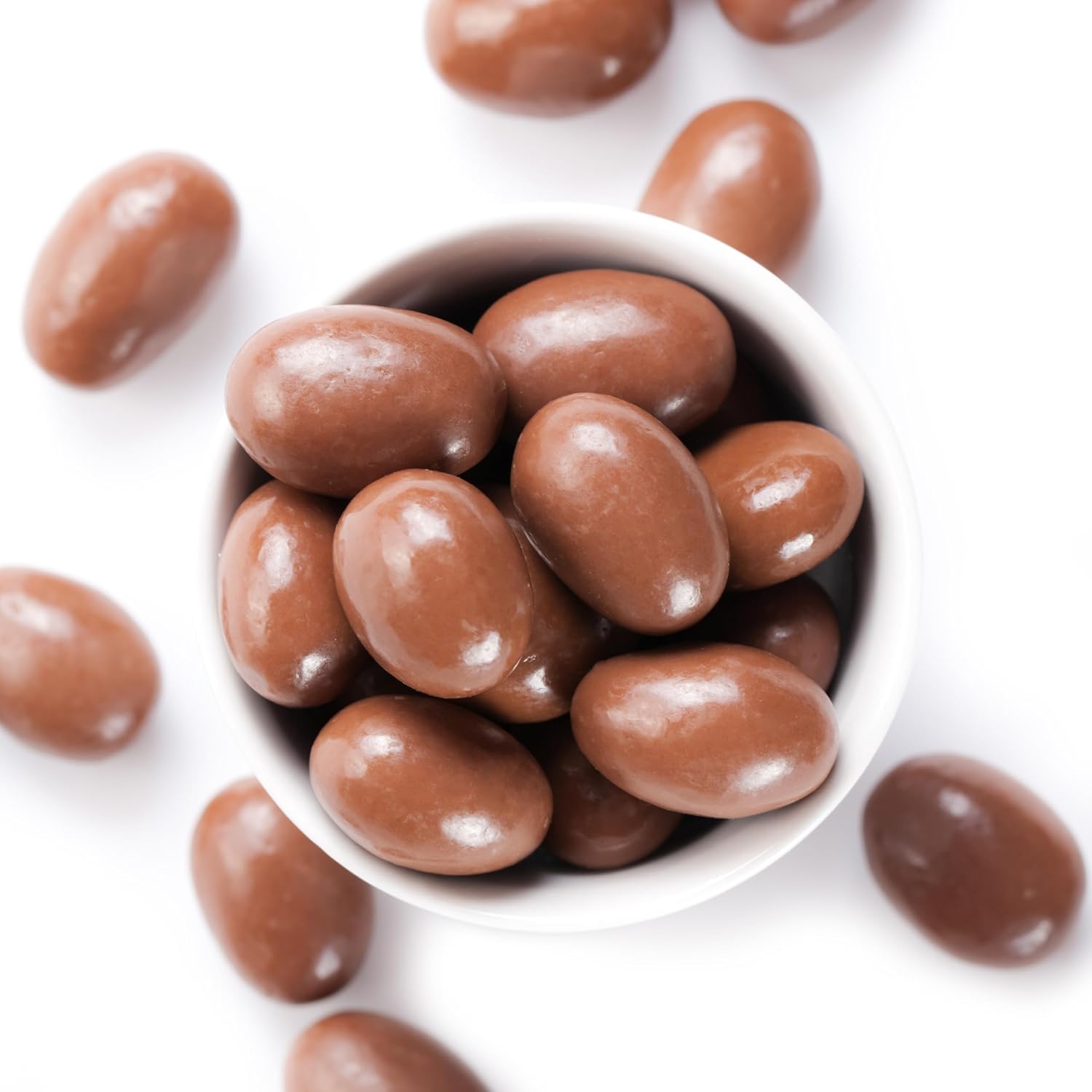 Yupik Milk Chocolate Covered Almonds, 2.2 lb (35.2 oz), Kosher, Whole Nuts, Almonds Dipped in Fine Milk Chocolate, Crunchy & Smooth, Chocolate Candy, Classic Sweet Snacks