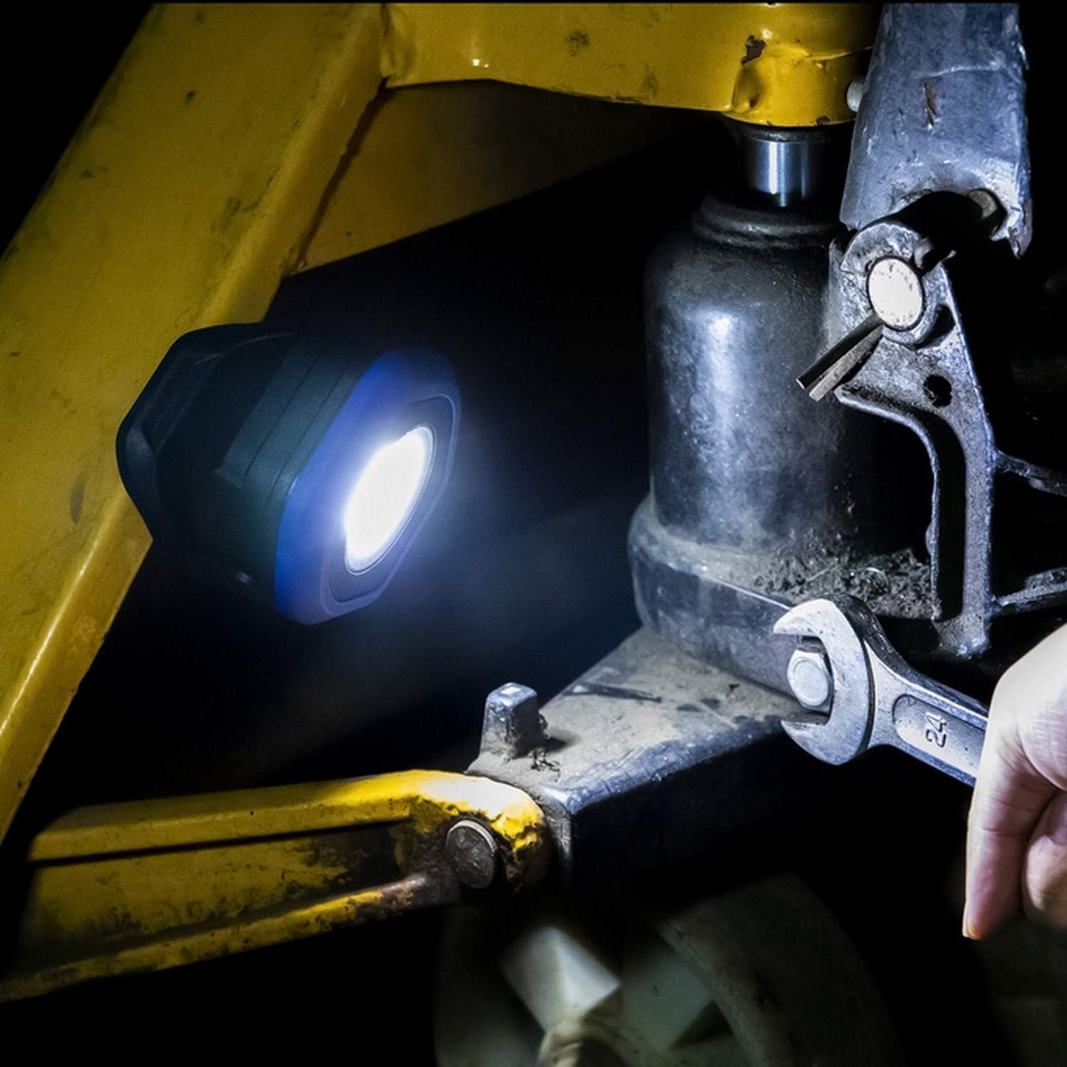 BrightSource TechSeries TwinBeam Pocket Work Light, Rechargeable, 700Lm