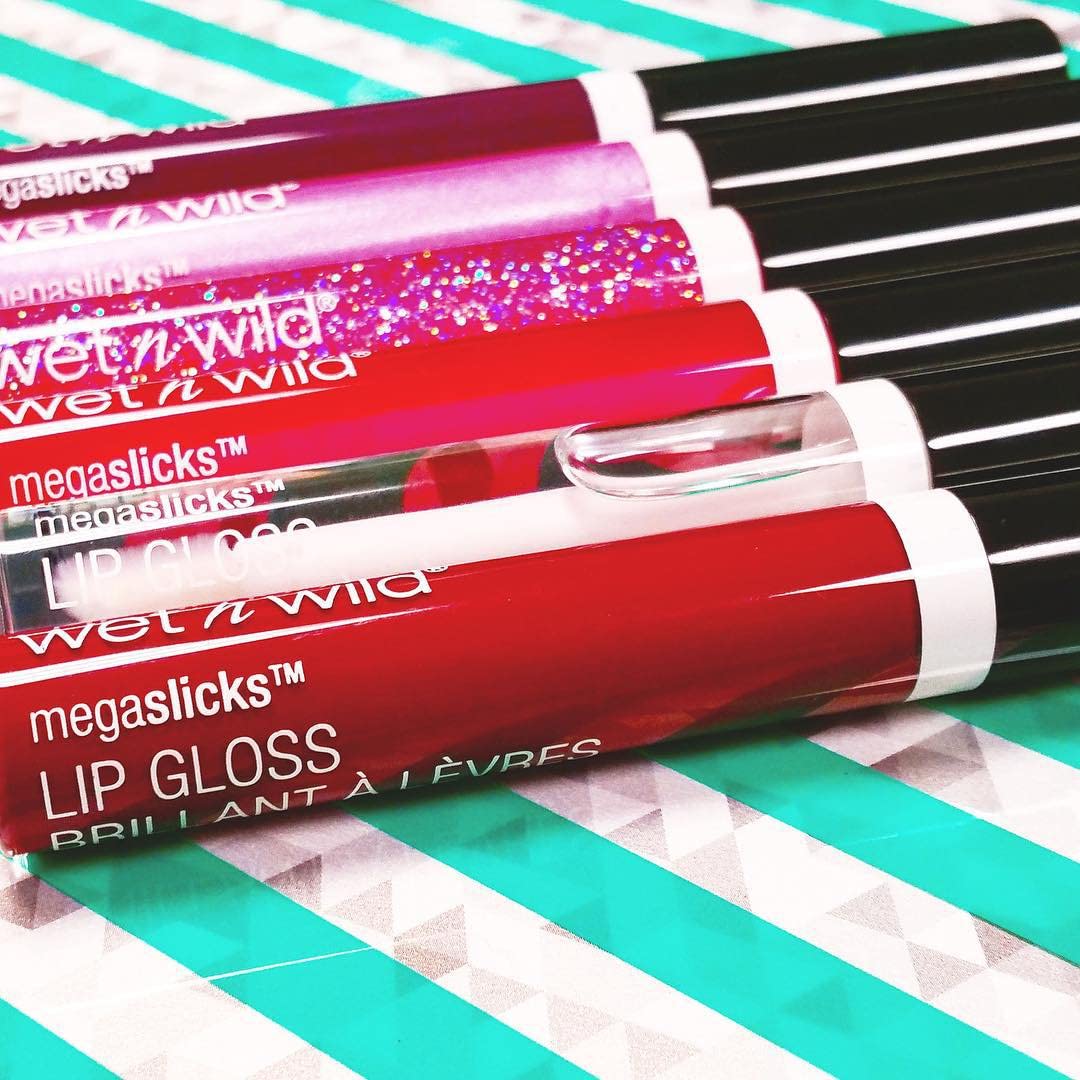 wet n wild MegaSlicks Lip Gloss, Ultra-Glossy, Vitamin-E Enriched, Ultra-Gloss High Shine Moisturizing, Cruelty-Free & Vegan - Bronze Berry